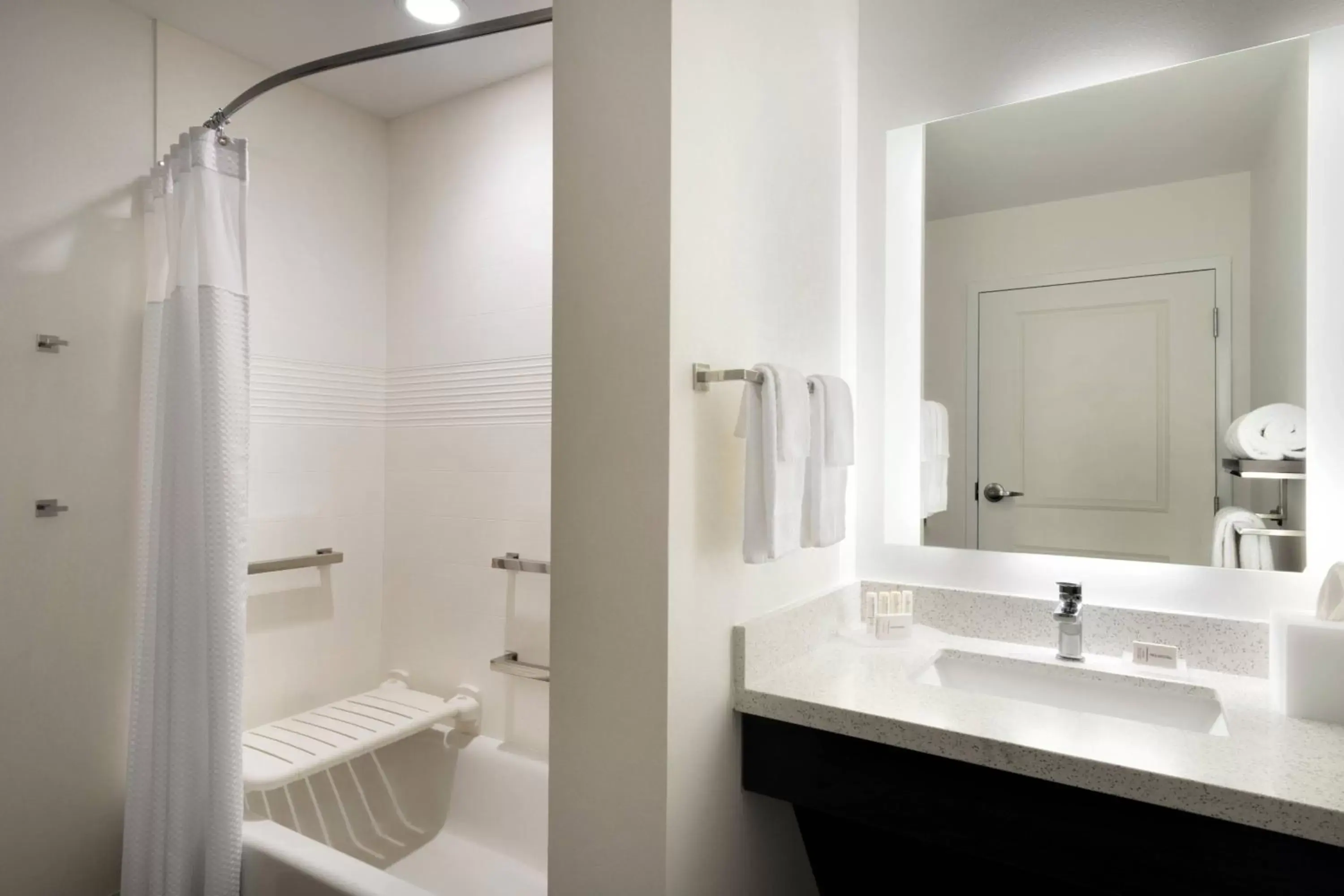 Bathroom in TownePlace Suites by Marriott Joliet Minooka