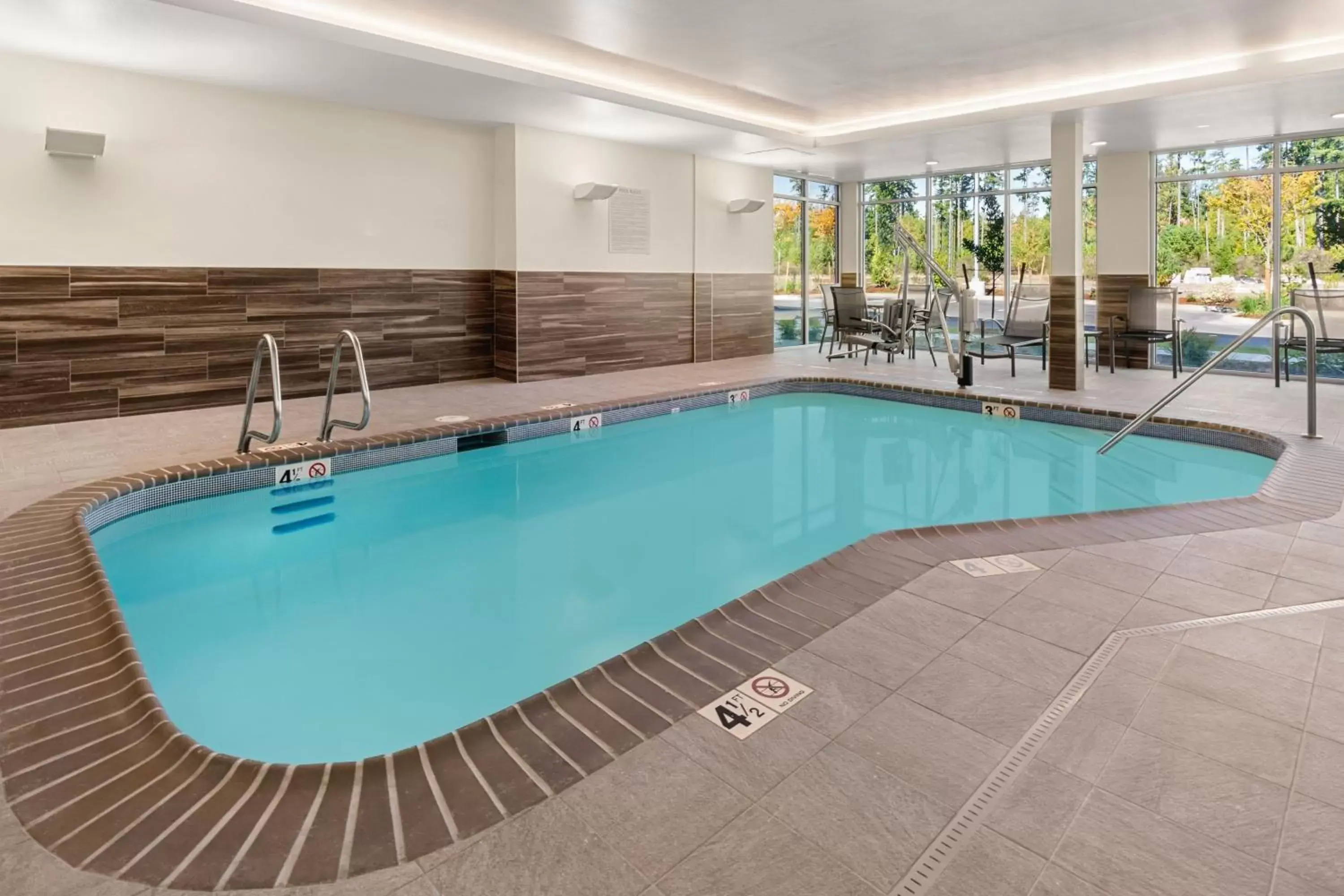 Swimming Pool in Fairfield by Marriott Inn & Suites Seattle Poulsbo