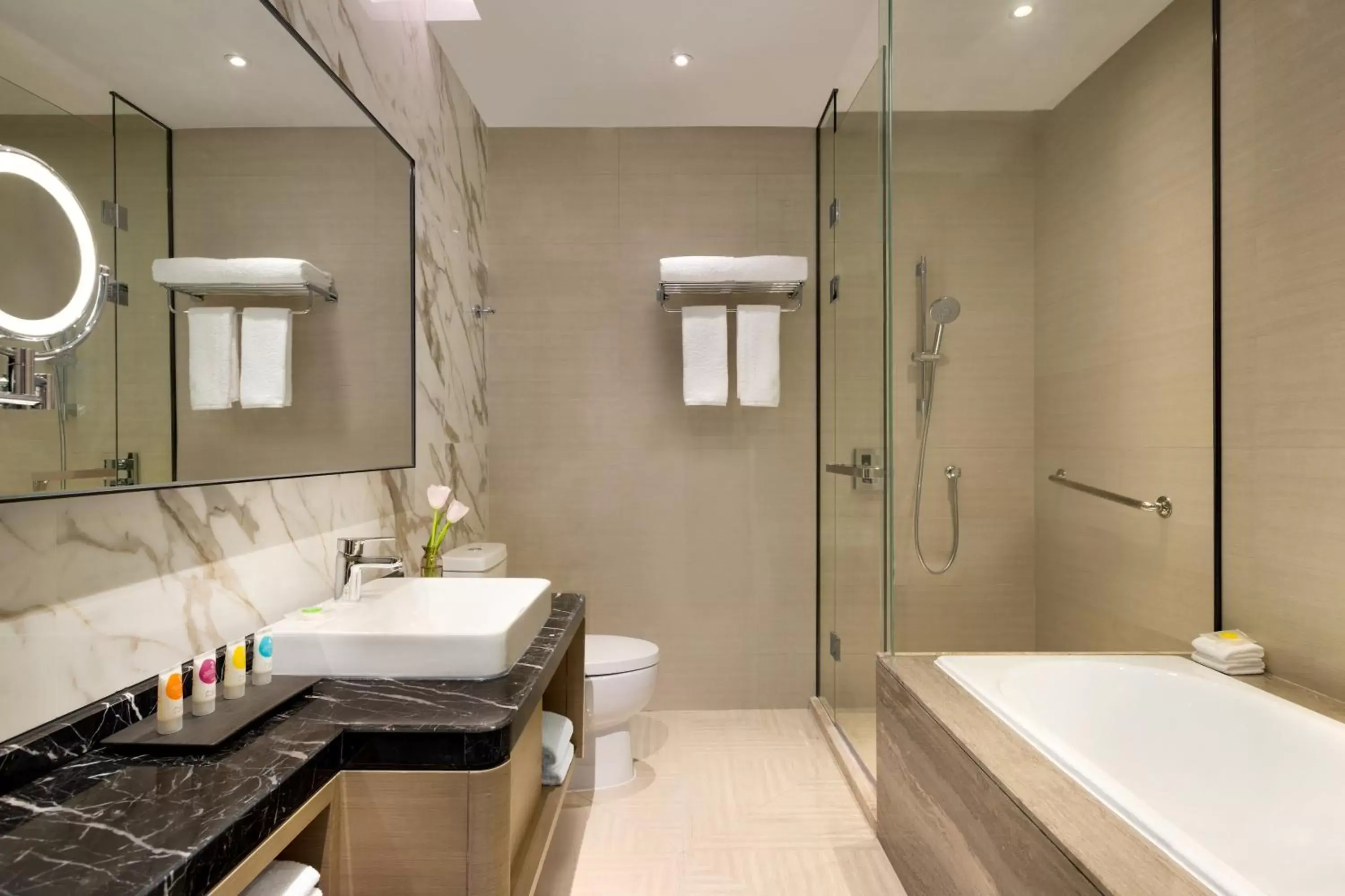 Shower, Bathroom in Hyatt Place Shanghai Hongqiao CBD