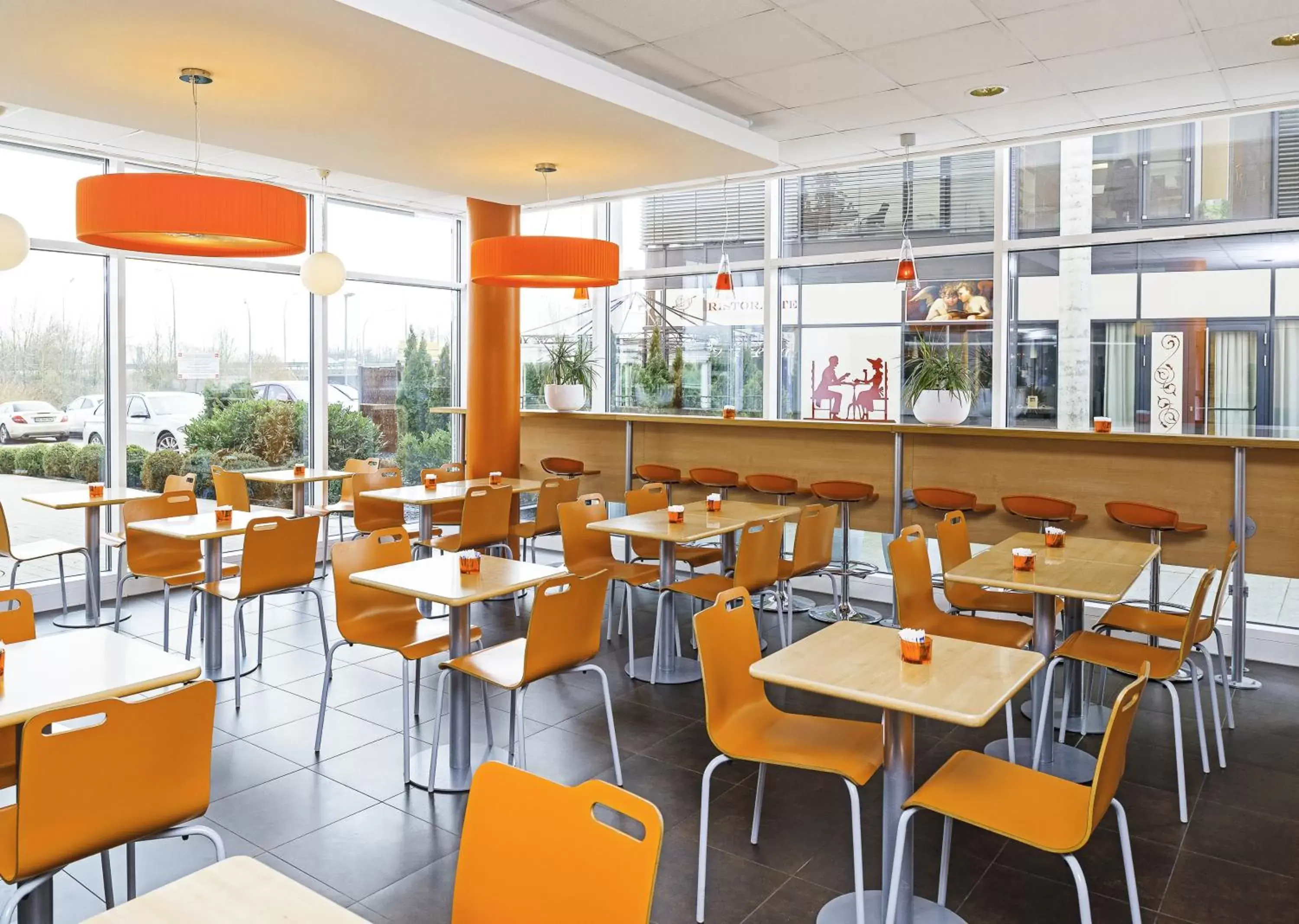 Restaurant/places to eat in ibis Budget Luxembourg Sud Restaurant/places to eat in ibis Budget Luxembourg Sud
