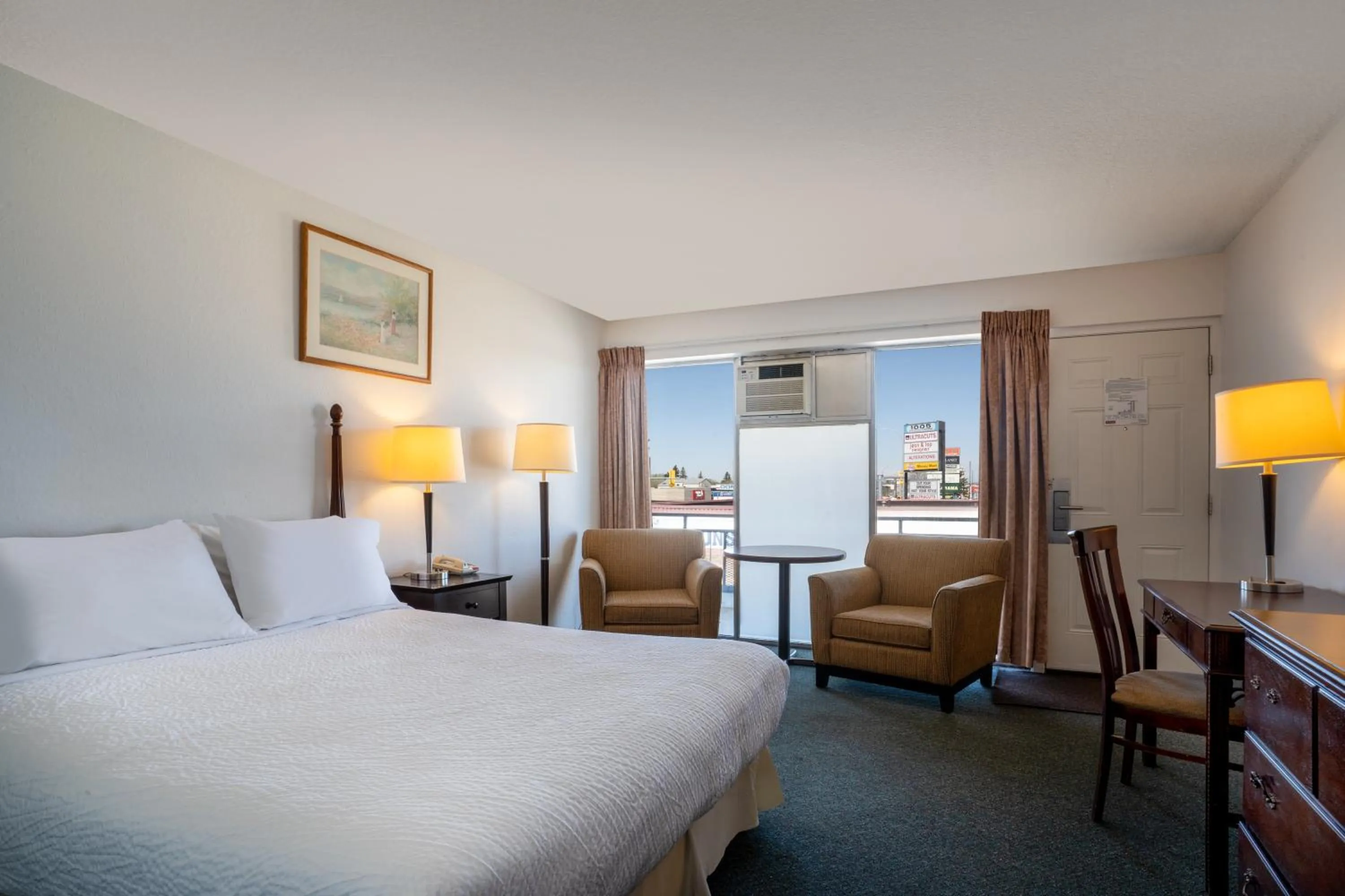 Bedroom, Bed in Thriftlodge by Wyndham Regina North