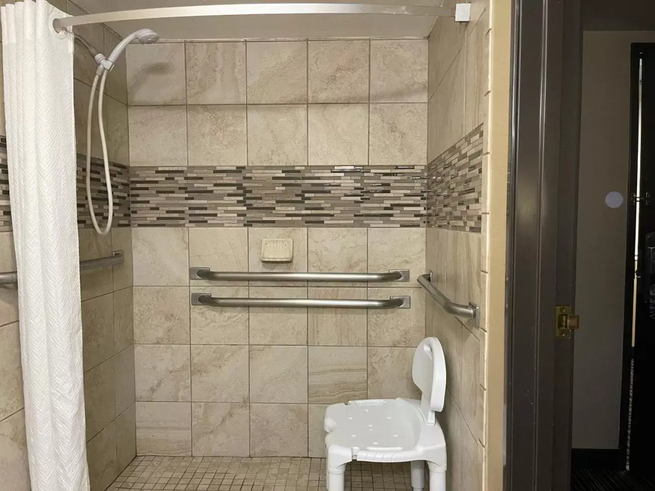 King Room with Roll In Shower - Mobility Access/Non-Smoking in Super 8 by Wyndham Casa Grande King Room with Roll In Shower - Mobility Access/Non-Smoking in Super 8 by Wyndham Casa Grande