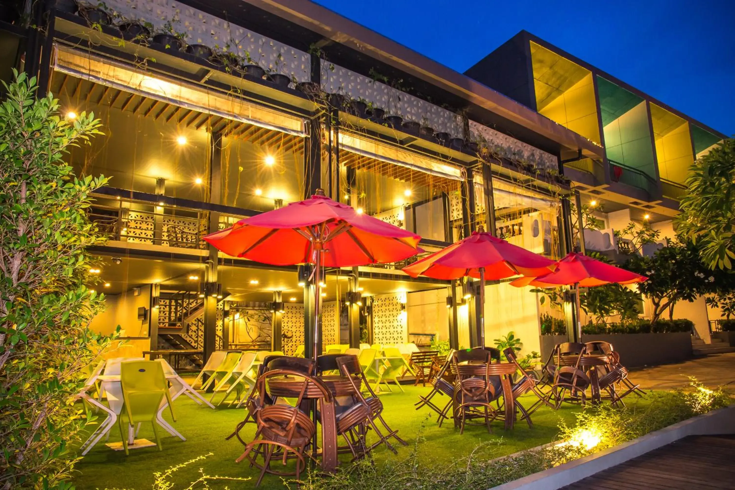 Restaurant/places to eat in Lantana Pattaya Hotel (SHA Extra Plus)