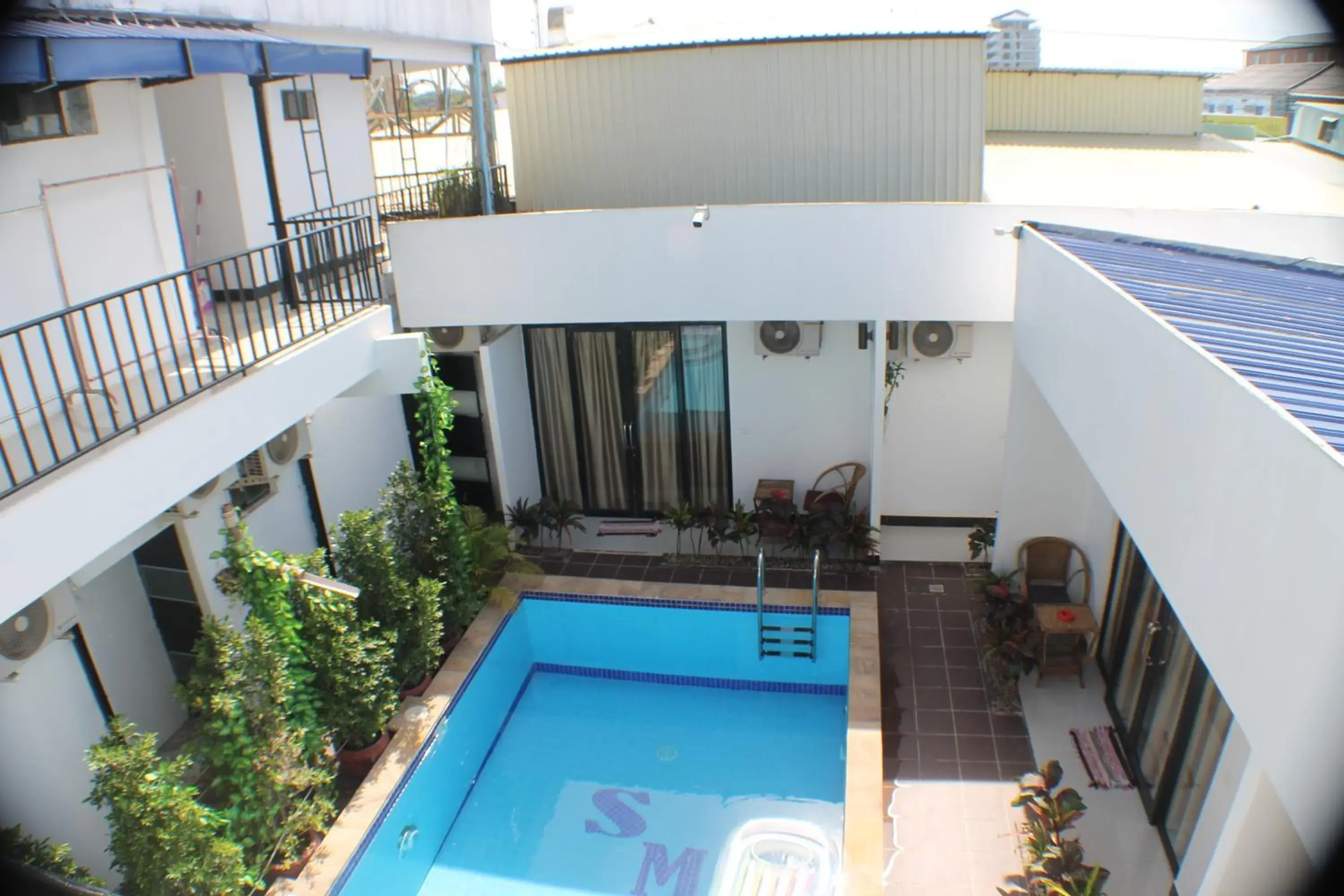 Facade/entrance, Pool View in Sofinny Motel