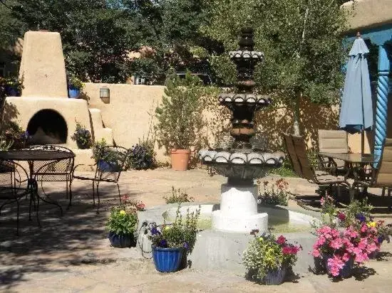 BBQ Facilities in Casa Benavides Inn