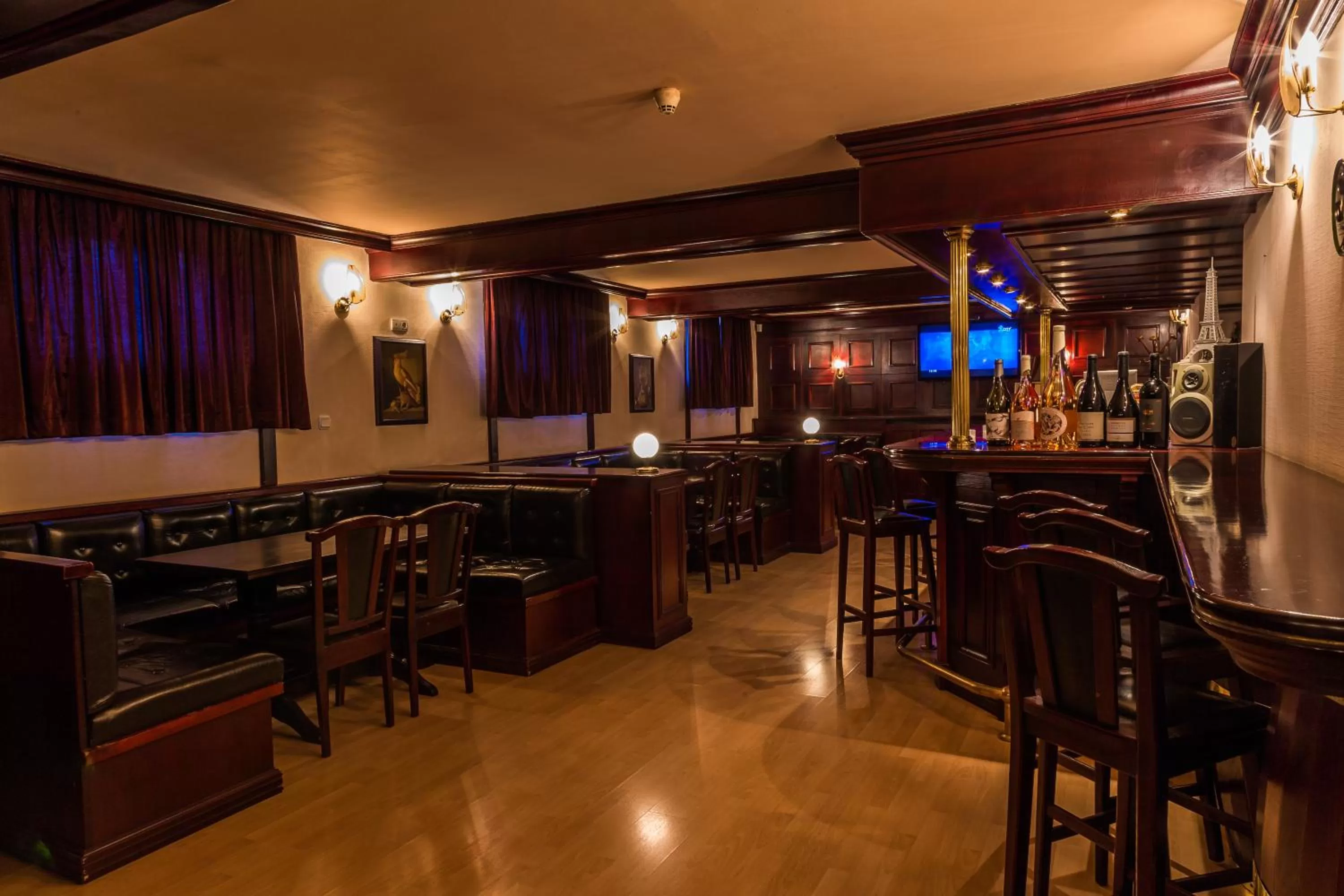 Animals in Hotel Sevlievo Plaza