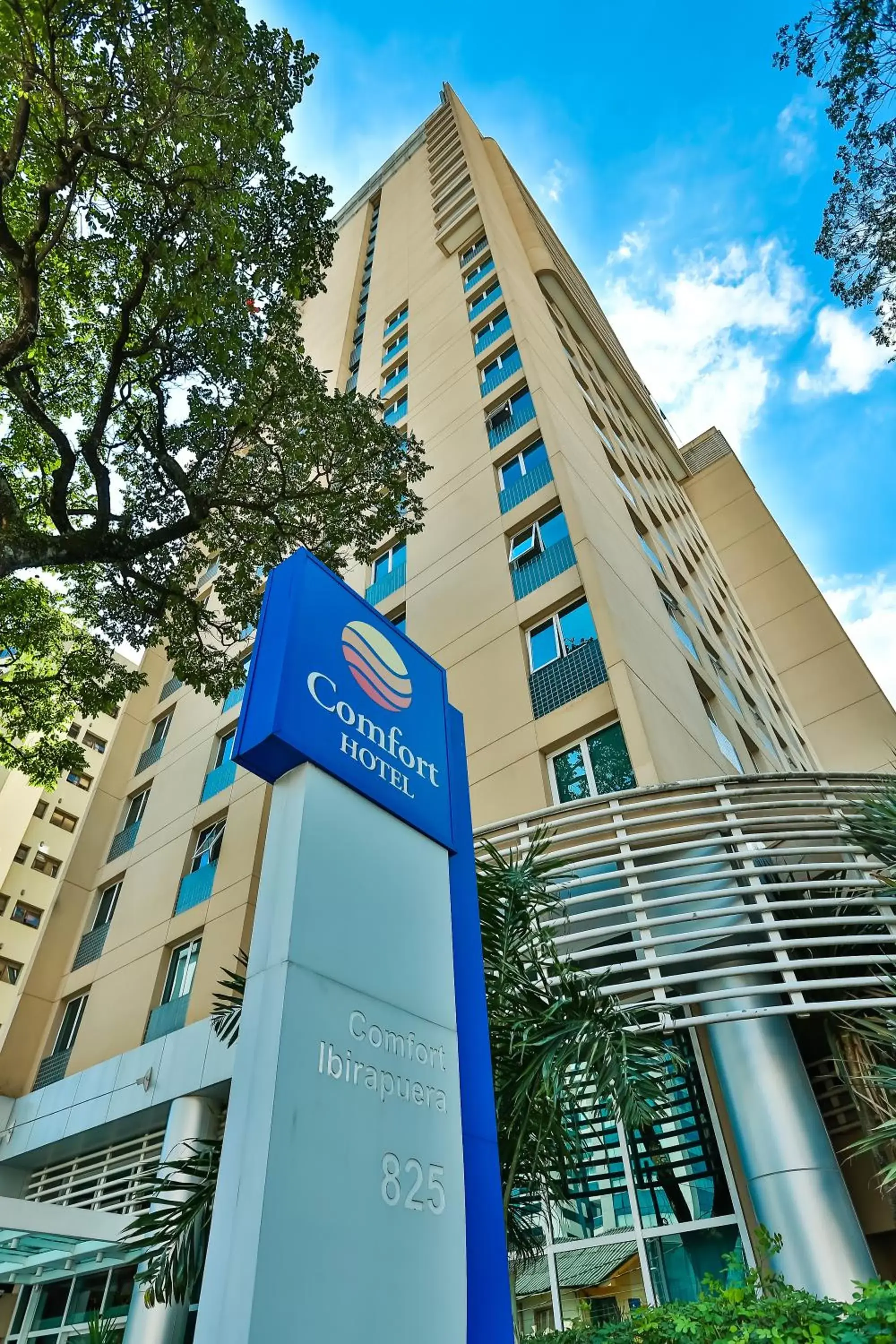 Property Building in Comfort Ibirapuera