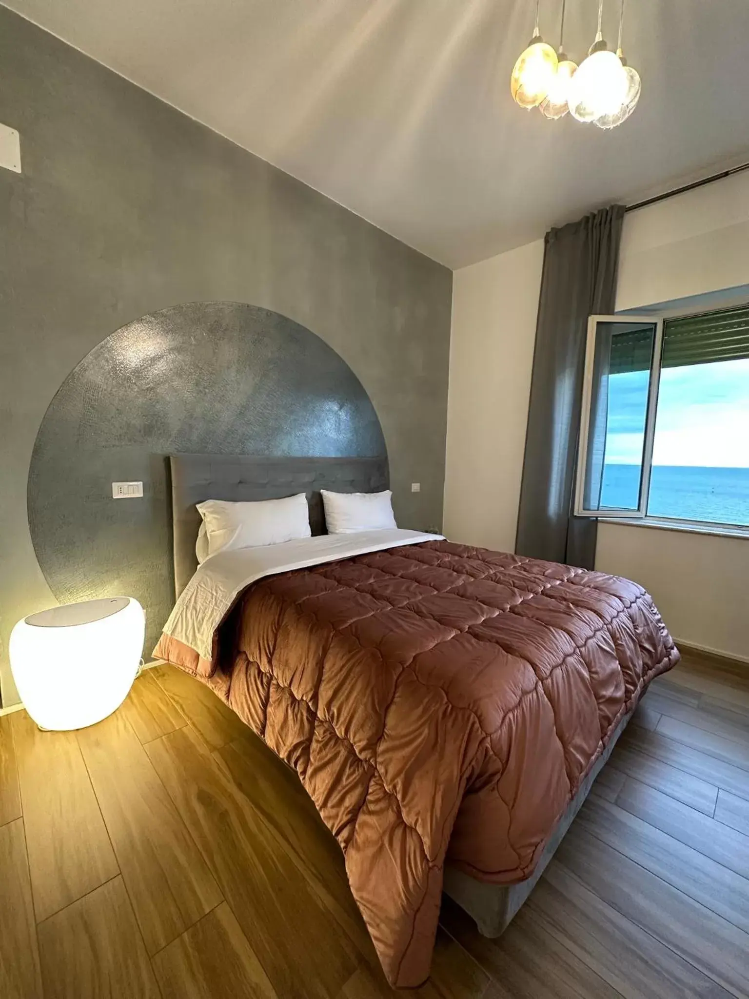 Bed in Cas’ A Mare - Beachfront Luxury Suites