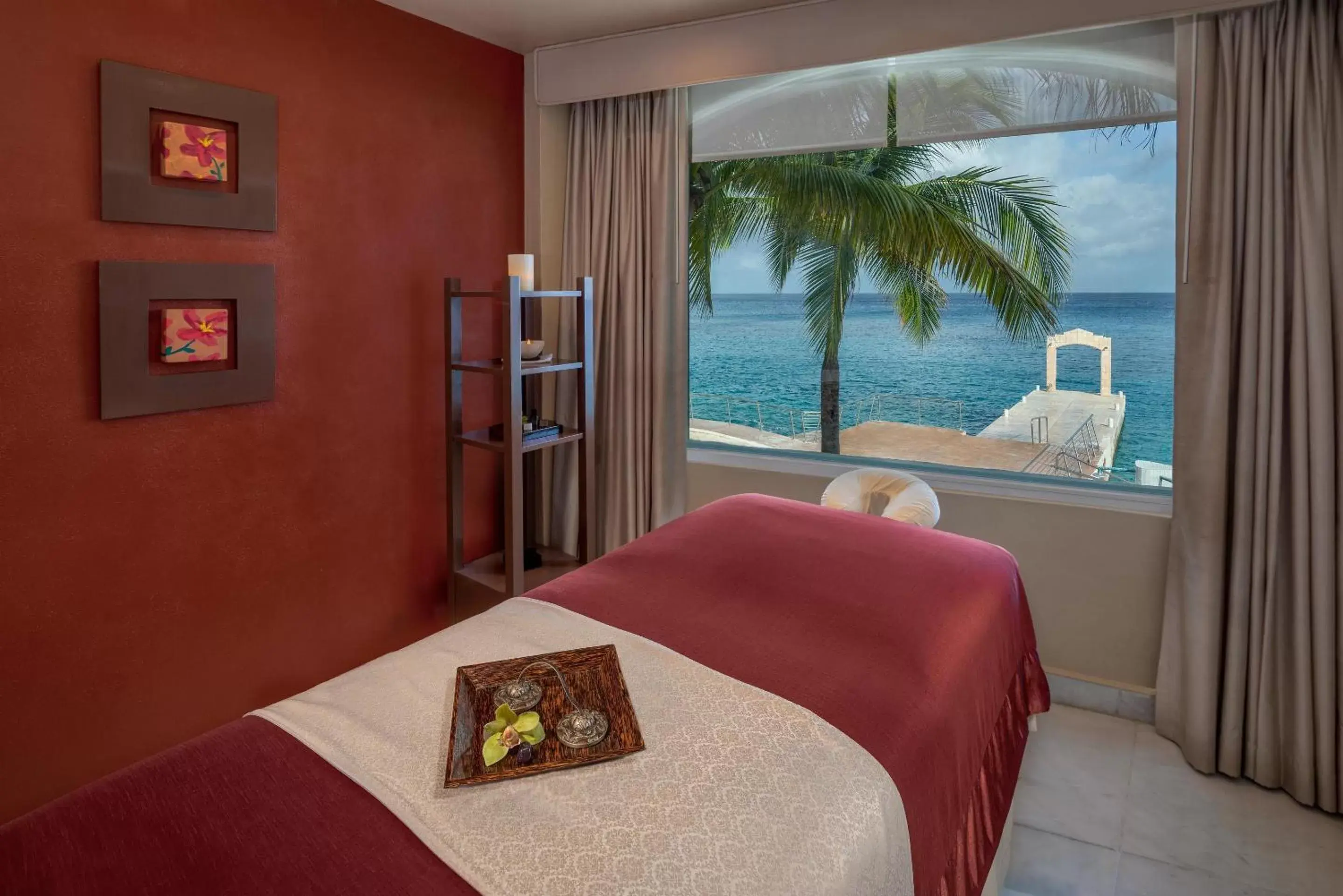 Bed in Cozumel Palace-All Inclusive