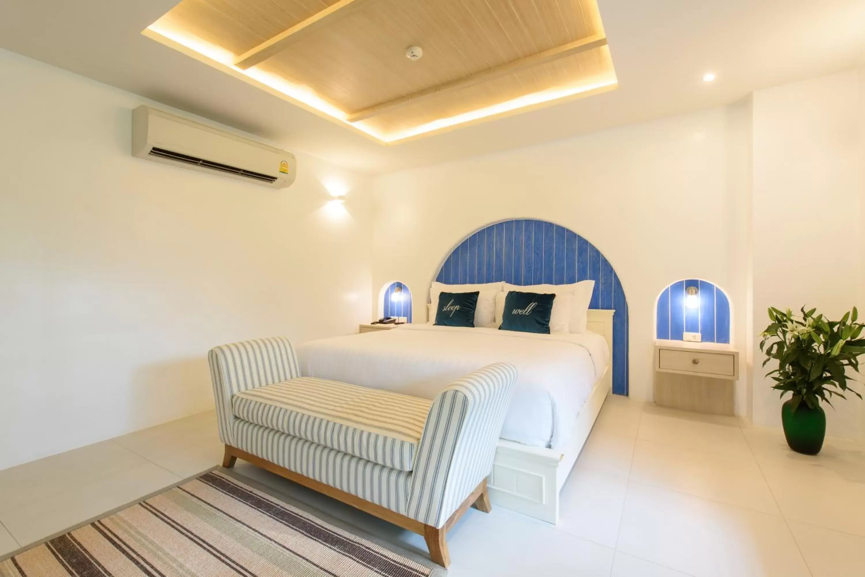 Bedroom, Bed in Costa Village Bangsaray