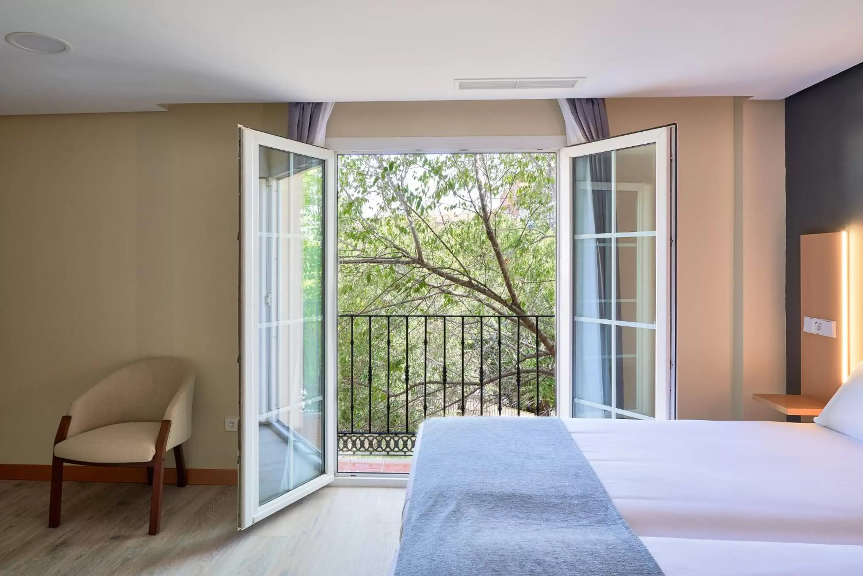 Bed in Smart Hotel La Sagra
