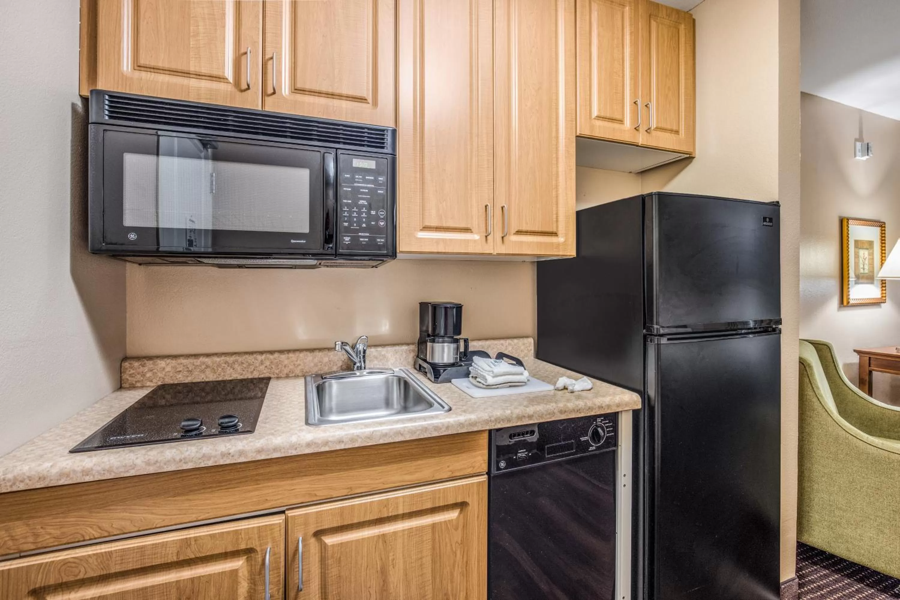 Kitchen or kitchenette in MainStay Suites Port Saint Joe South