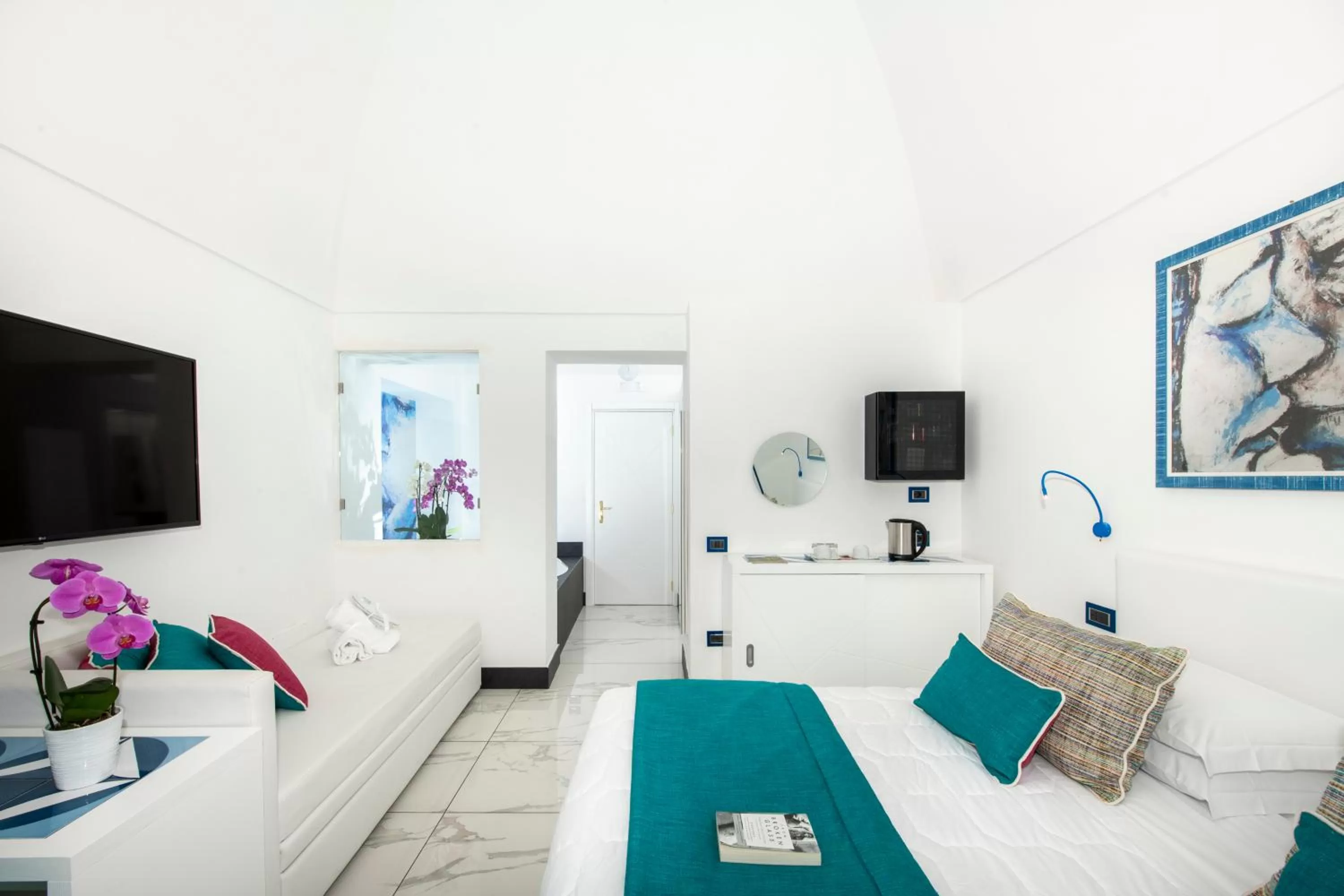 Photo of the whole room, Bed in Positano Art Hotel Pasitea