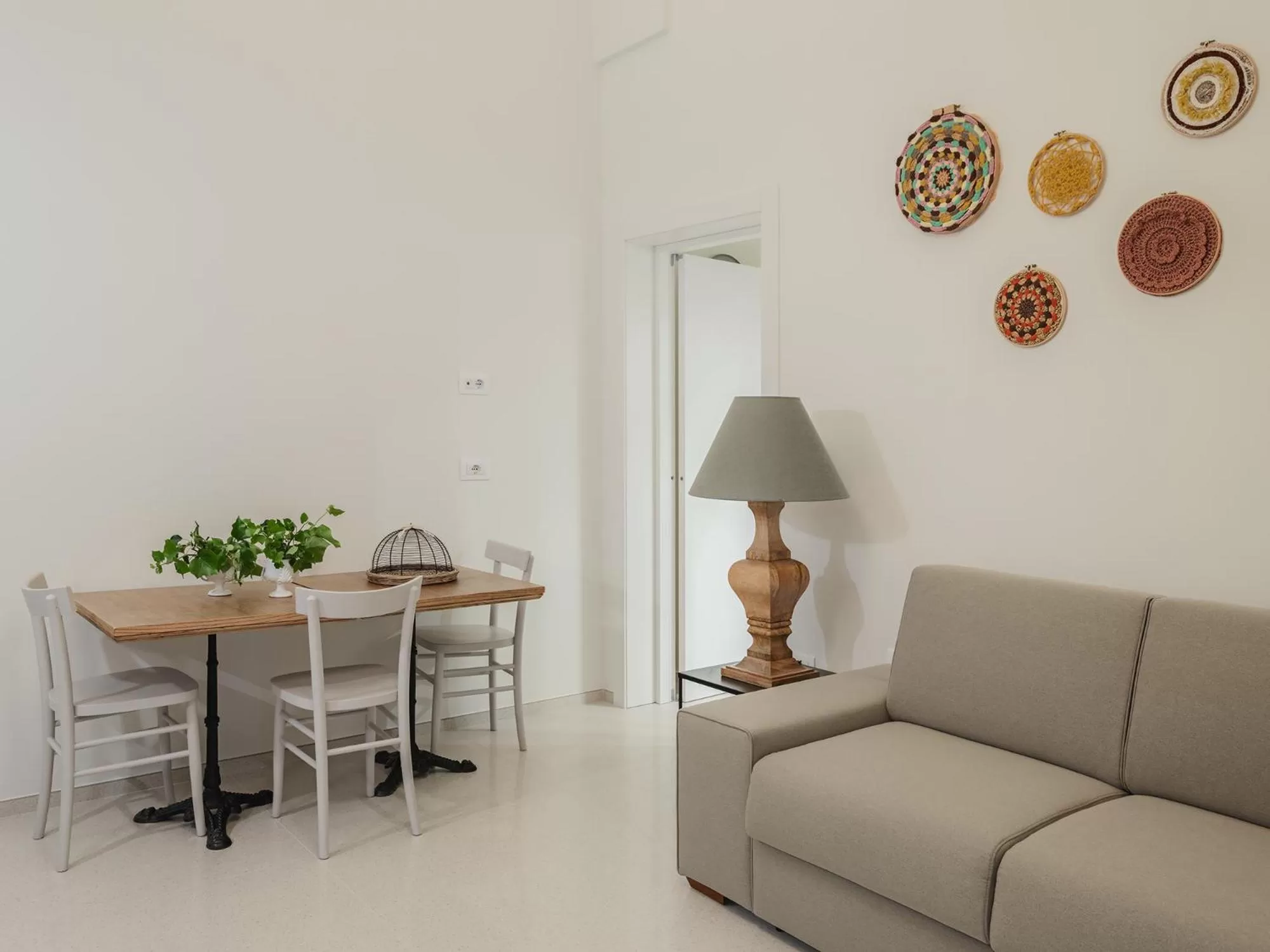 Seating area in Living u HomeSuites