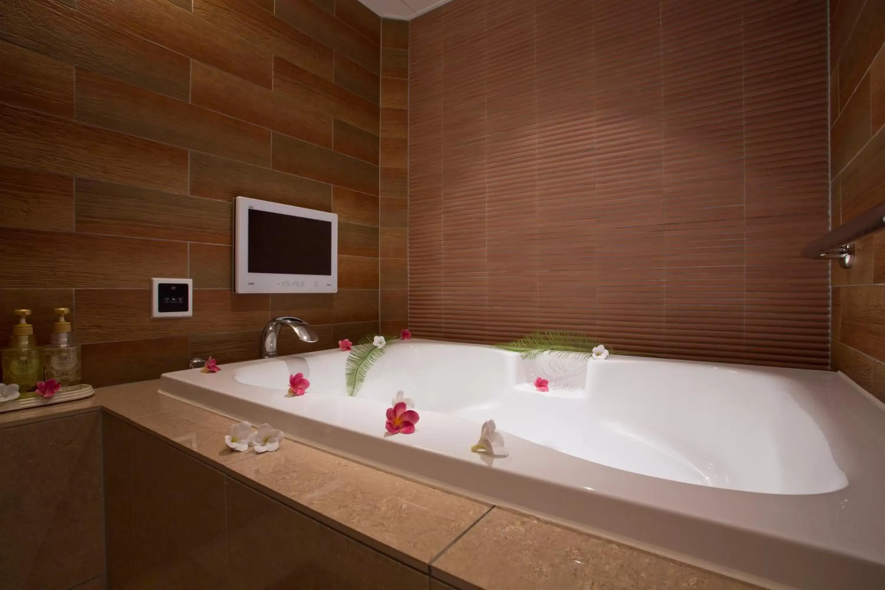 Bathroom in Hotel and Spa Lotus Modern (Adult Only)