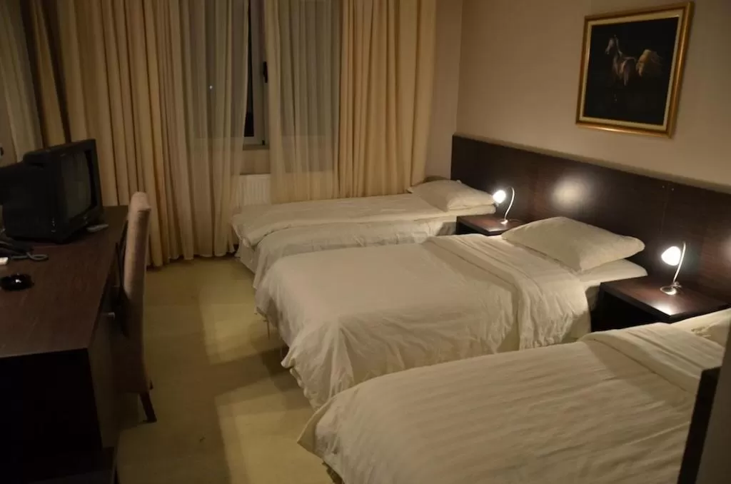 Photo of the whole room, Bed in Hotel Golf Luxury