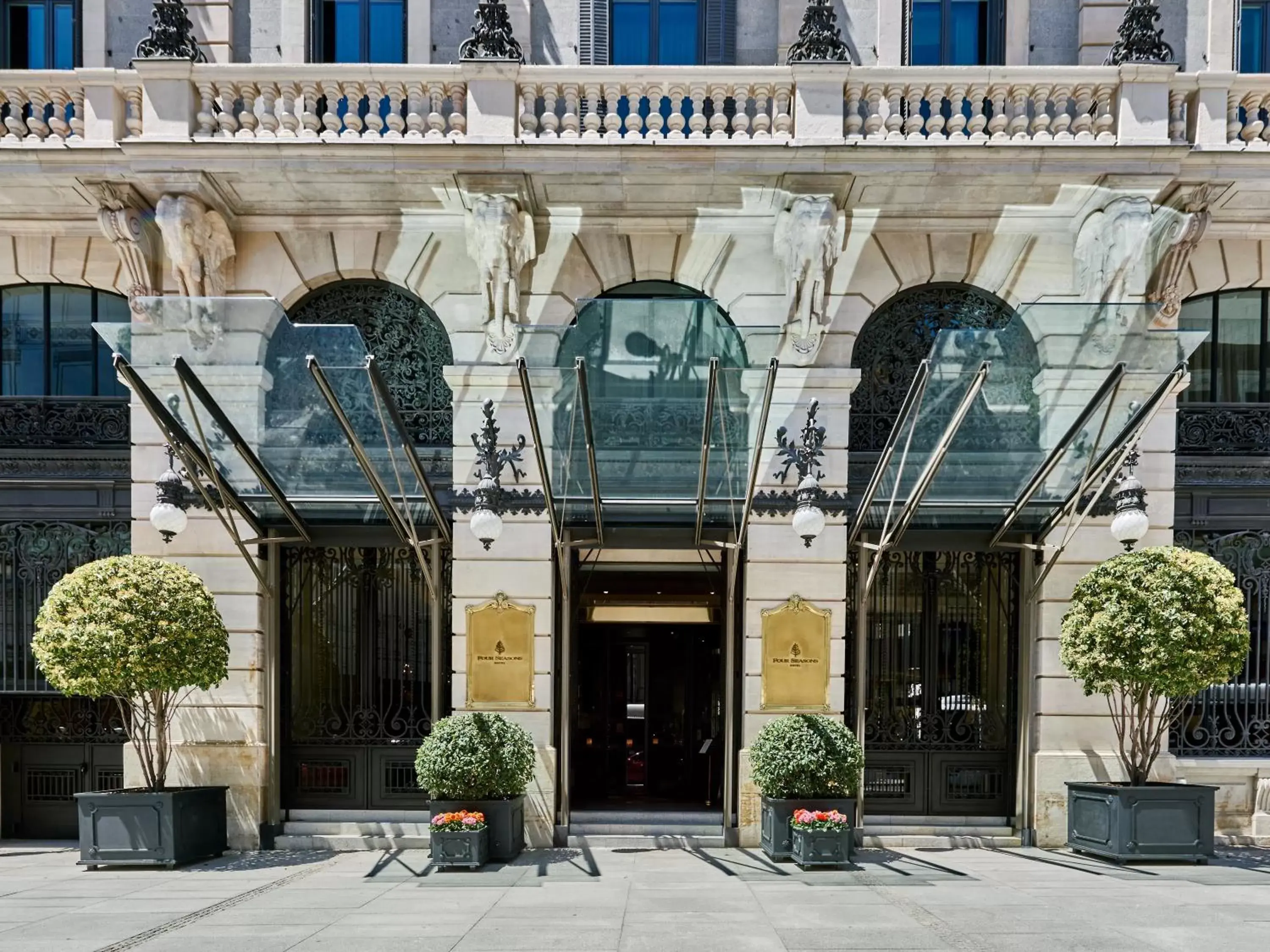 Facade/Entrance in Four Seasons Hotel Madrid