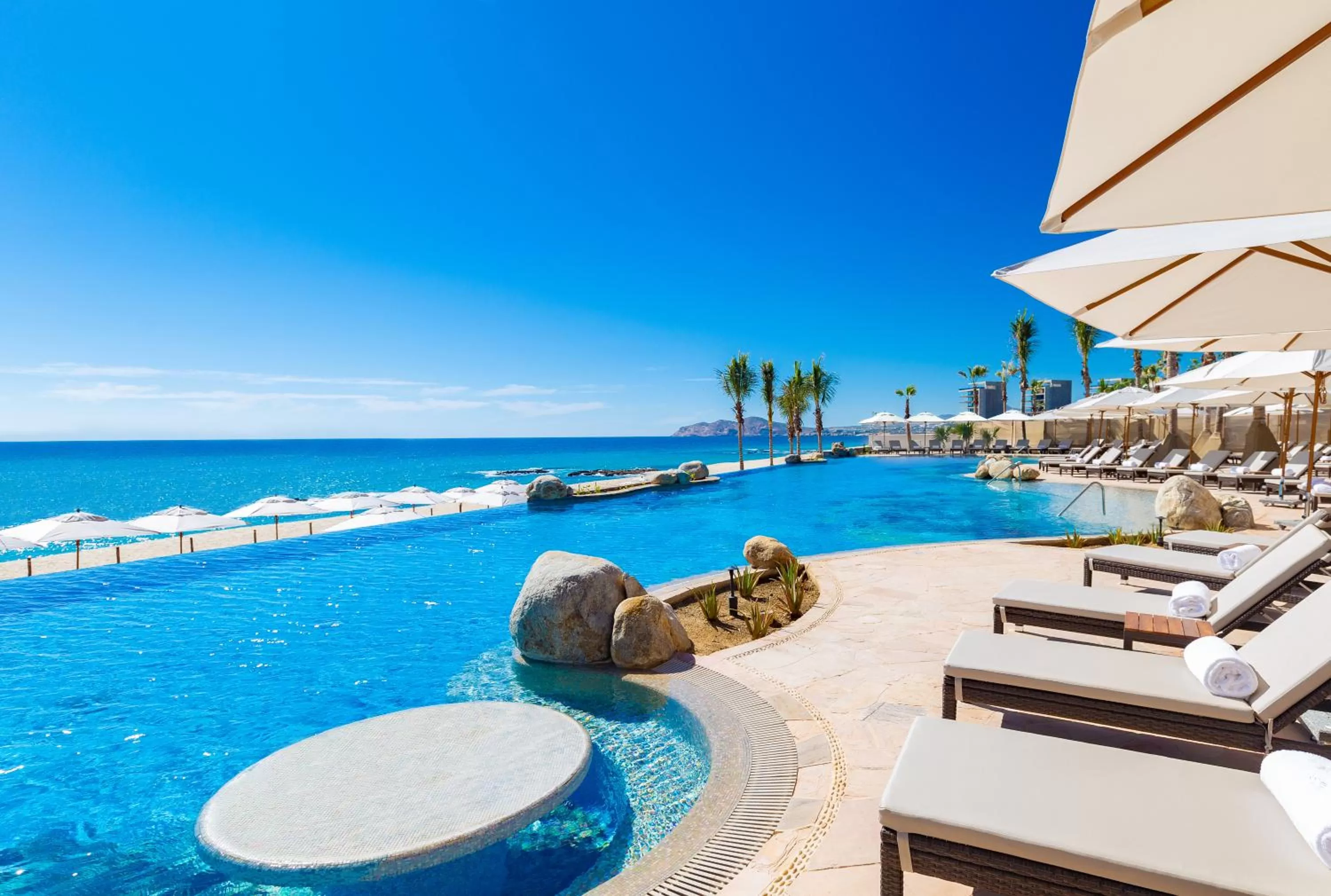 Swimming pool in Villa La Valencia Beach Resort & Spa Los Cabos