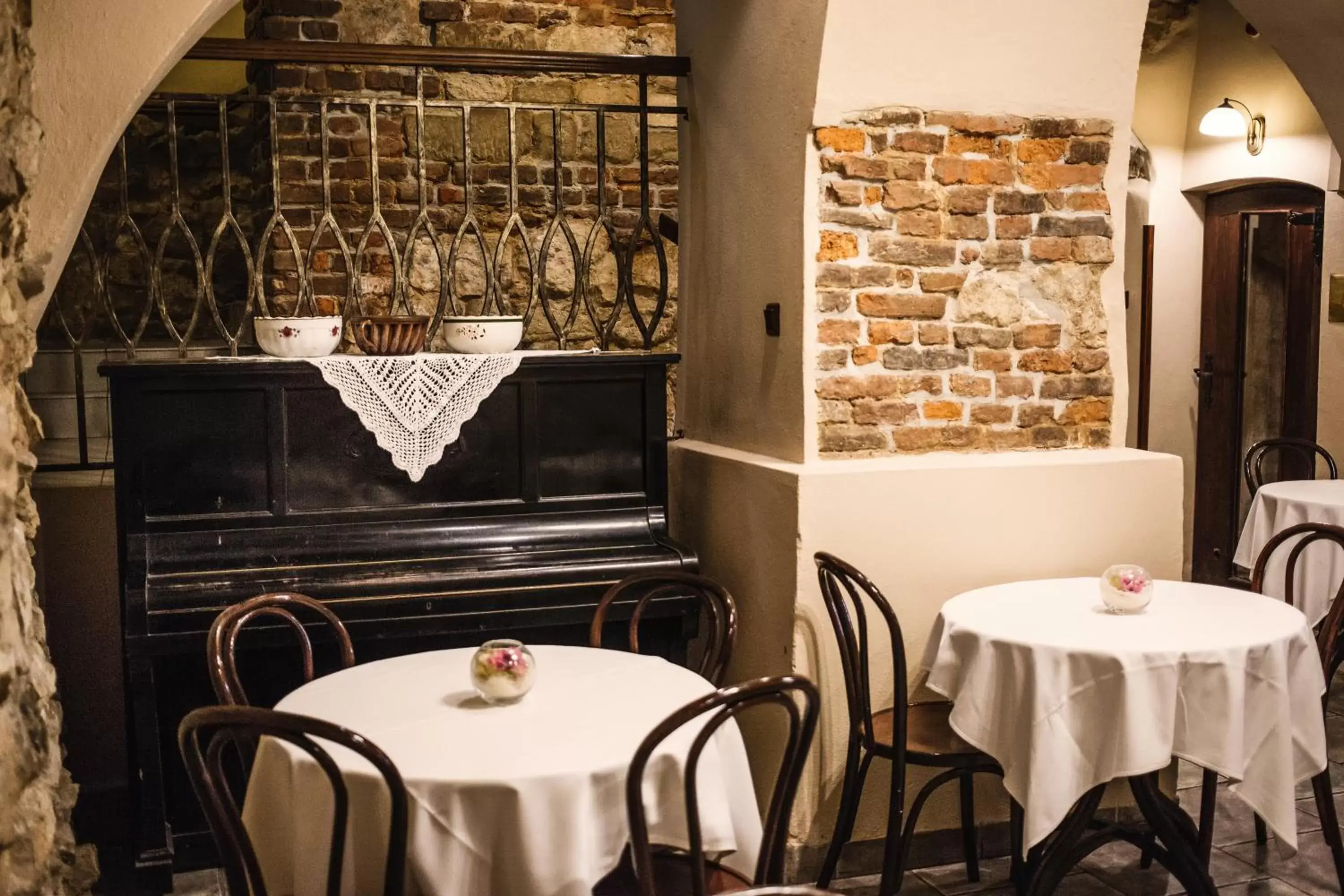 Restaurant/places to eat in Hotel Eden Restaurant/places to eat in Hotel Eden