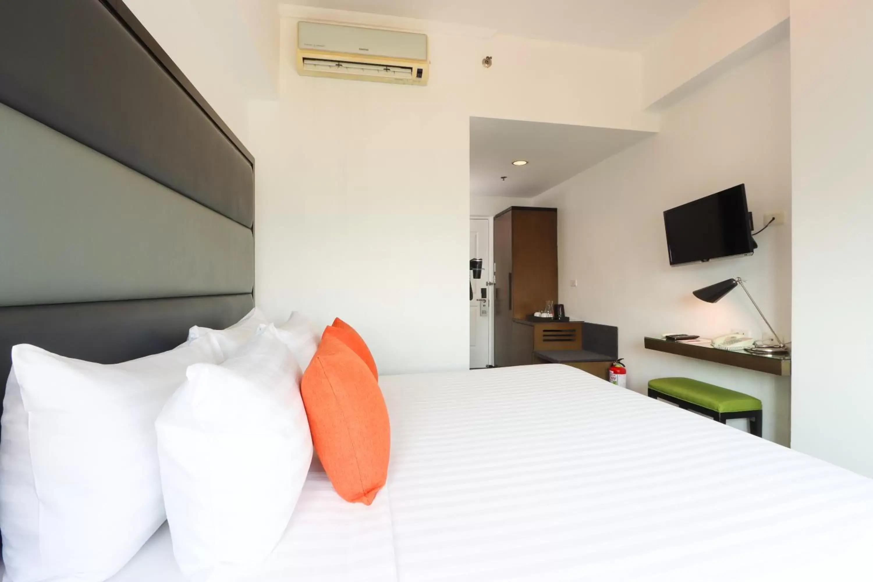 Bed in Privato Ortigas - Multiple Use Hotel