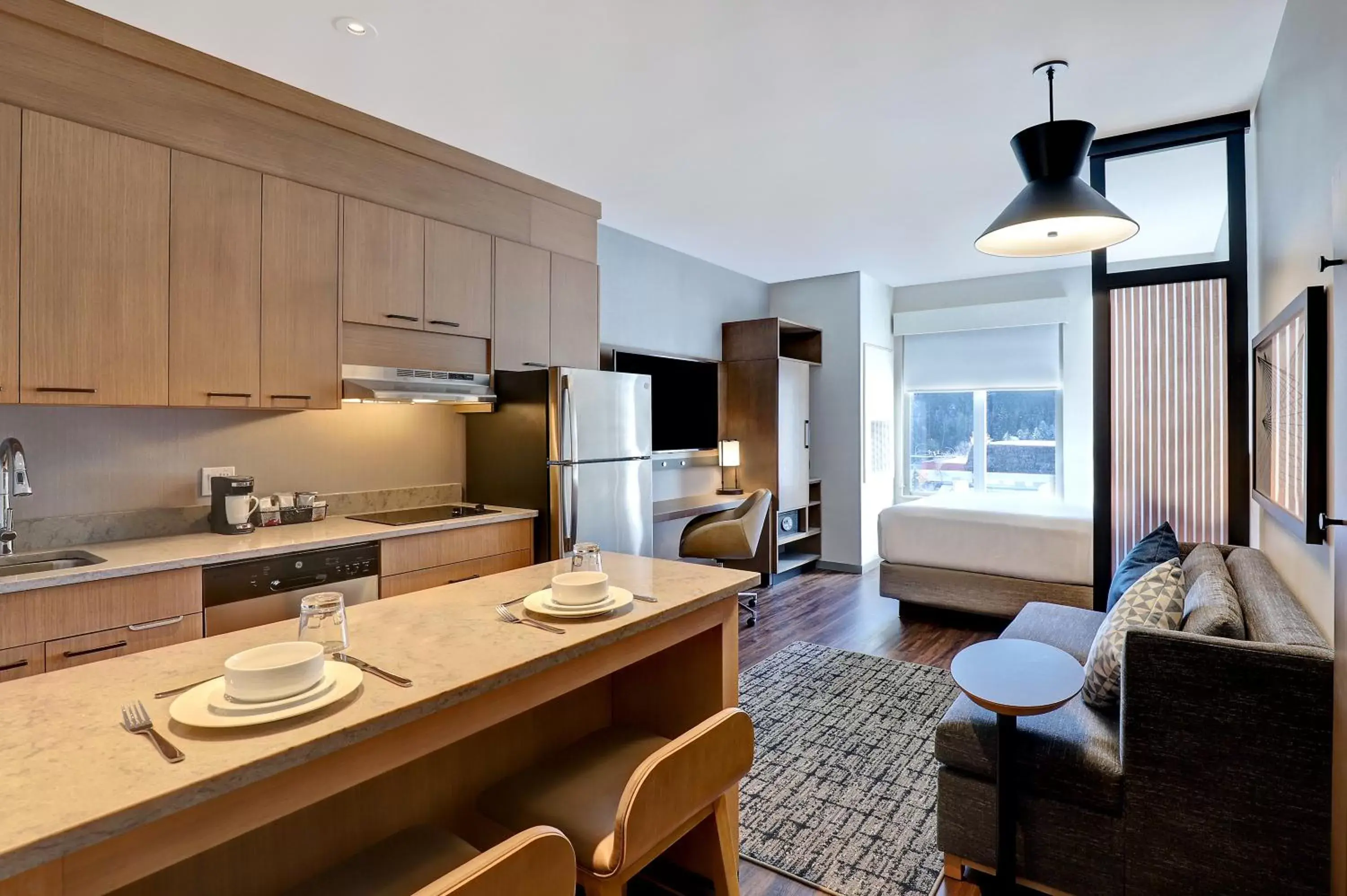 Bedroom, Kitchen/Kitchenette in Hyatt Place Prince George