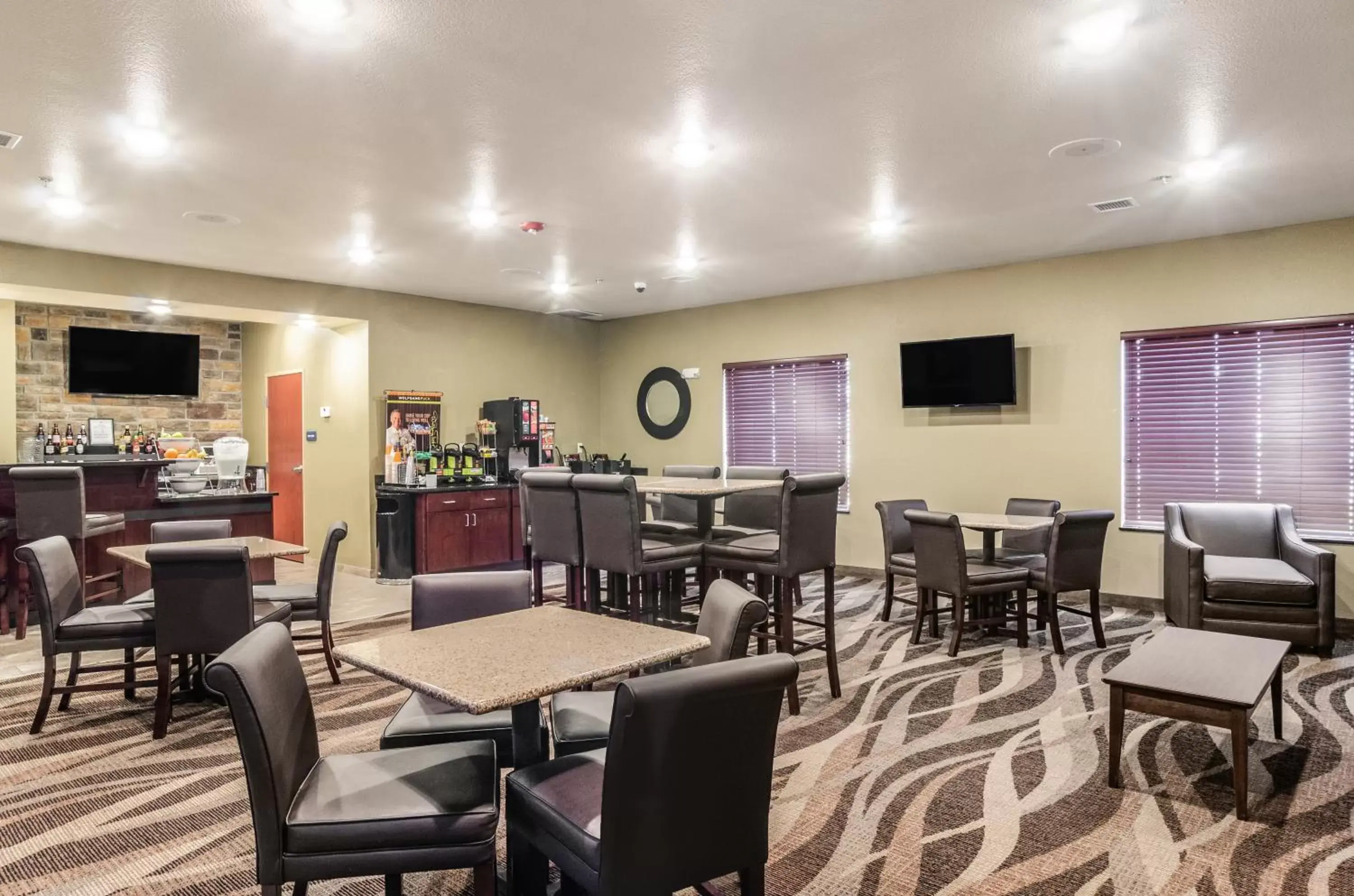 Lounge or bar, Restaurant/Places to Eat in Cobblestone Hotel & Suites - Gering/Scottsbluff