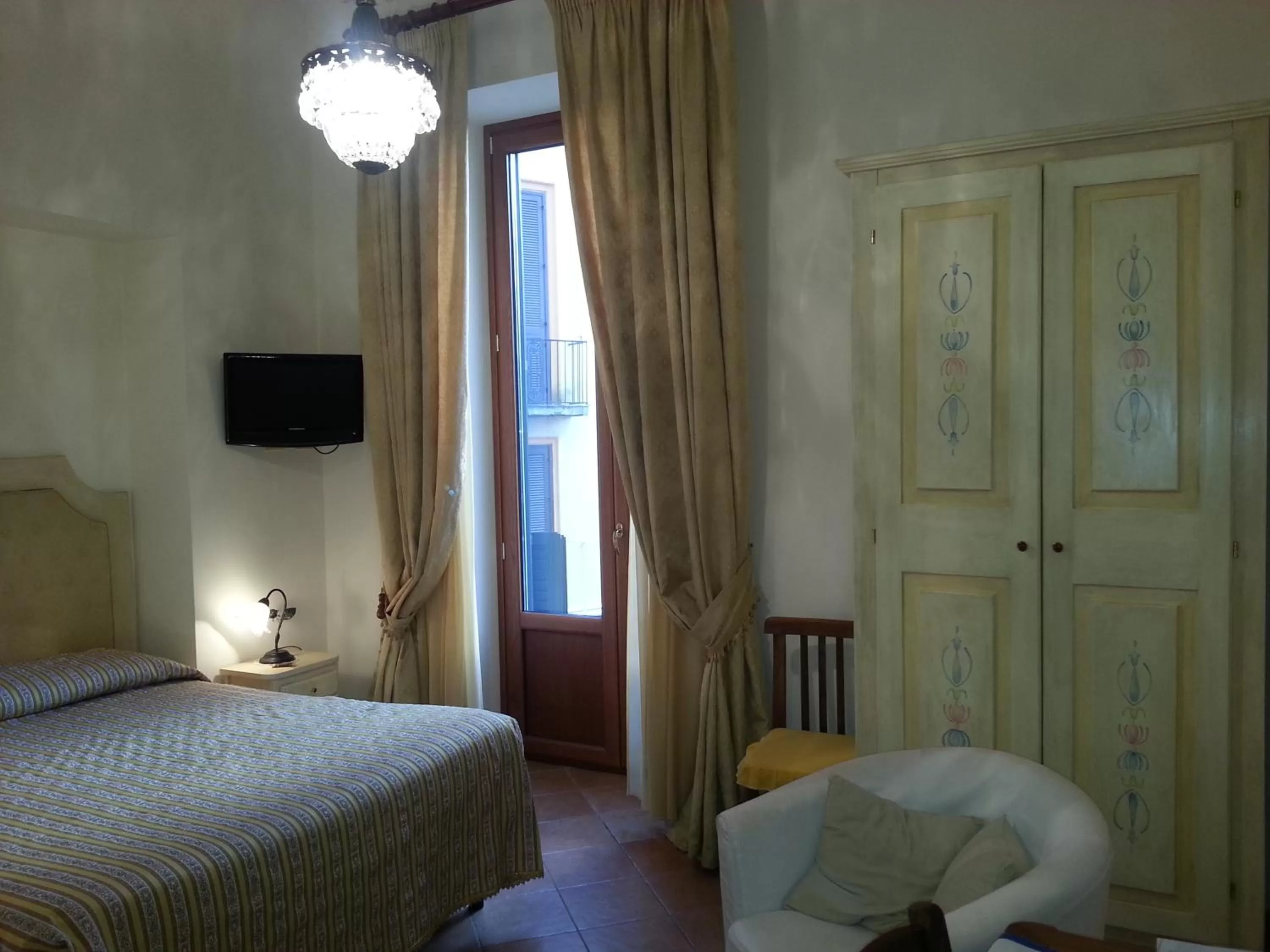 Bedroom, Bed in Divina House B&B