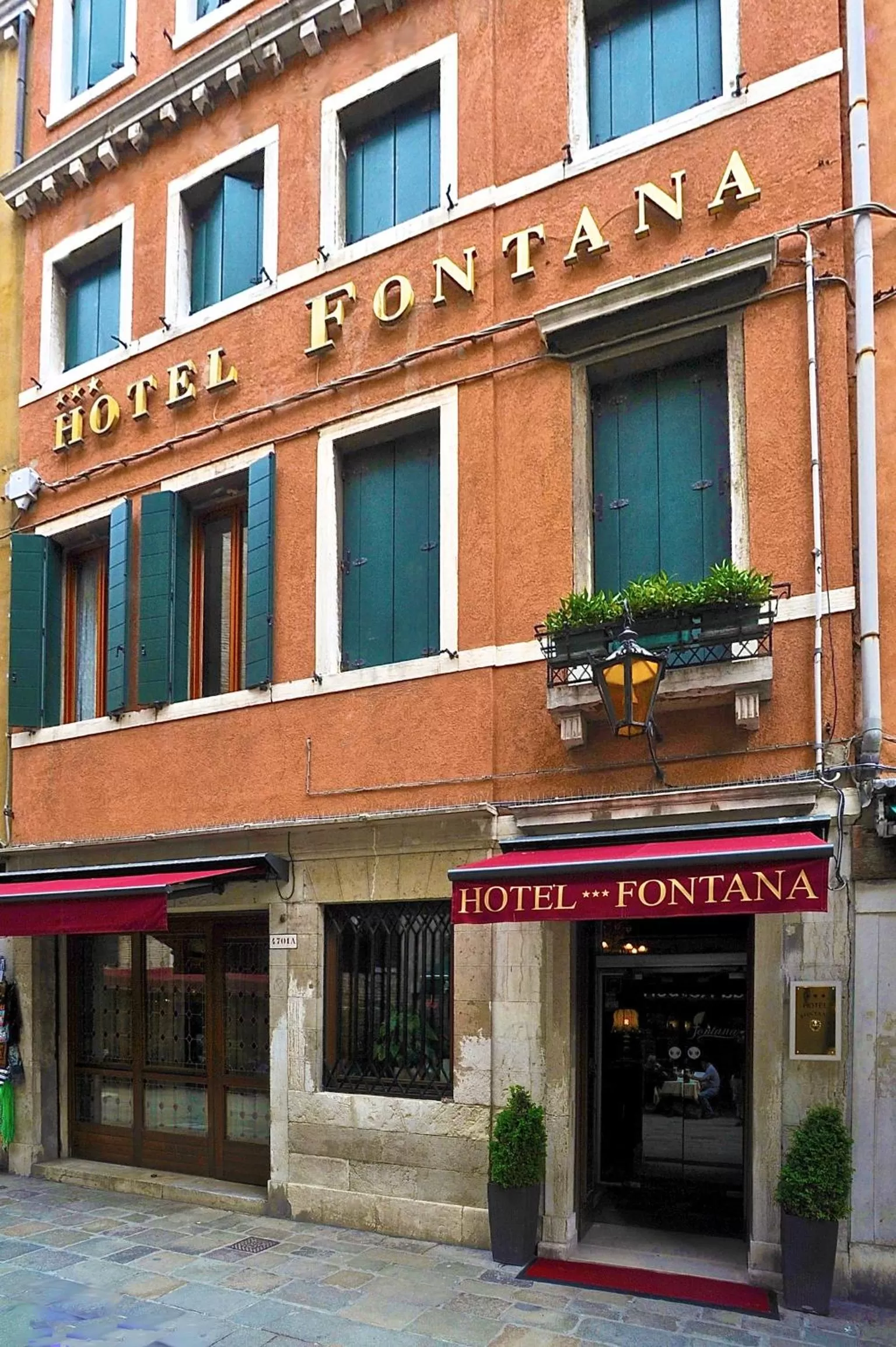Property building in Hotel Fontana