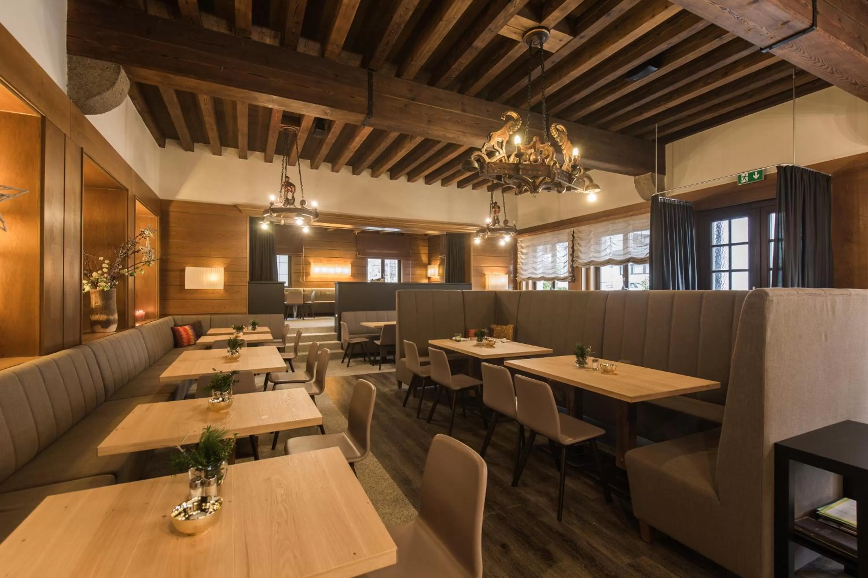 Restaurant/places to eat in Hotel Jakob