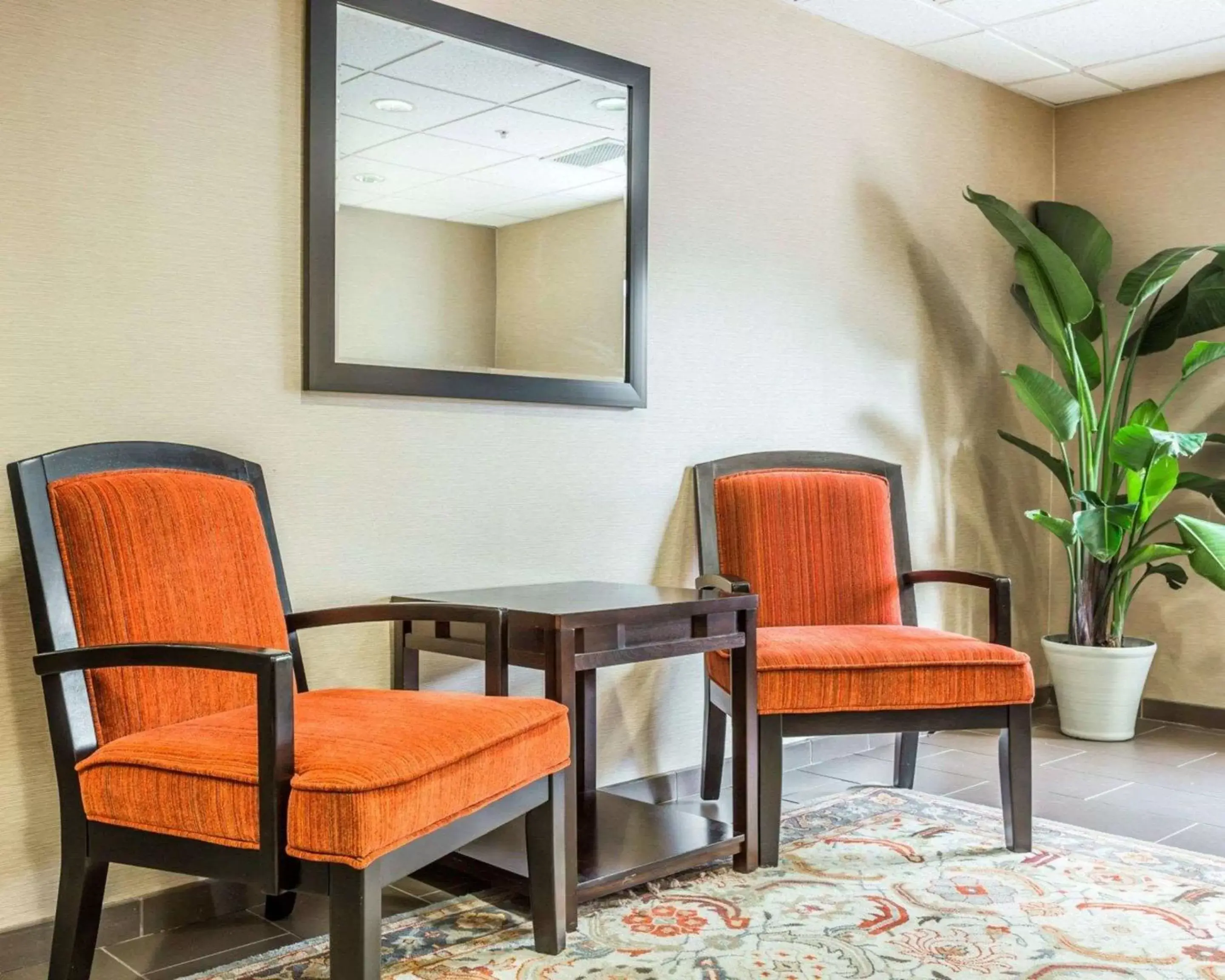 Lobby or reception, Seating Area in Comfort Suites at Isle of Palms Connector