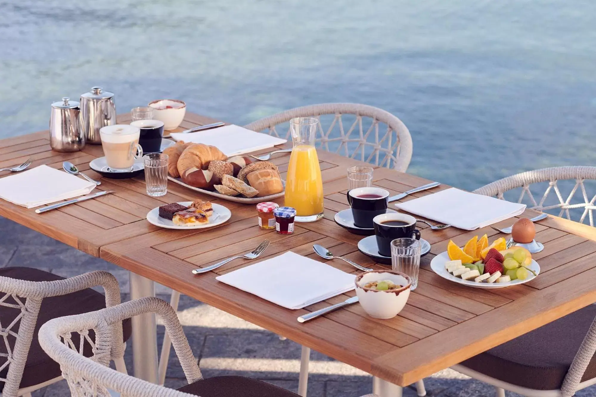 Buffet breakfast in Al Faro