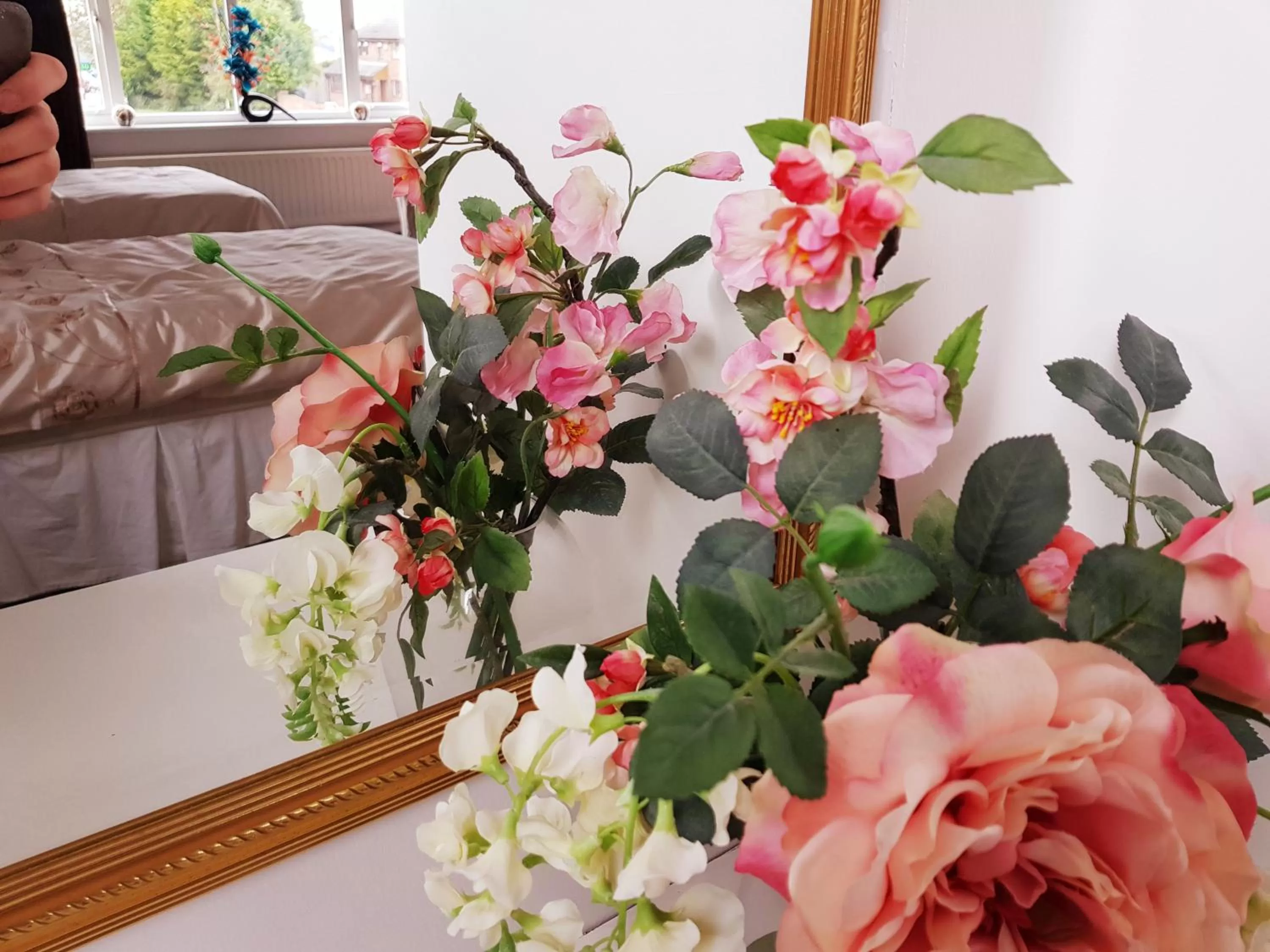 Bed in Wheatsheaf Inn