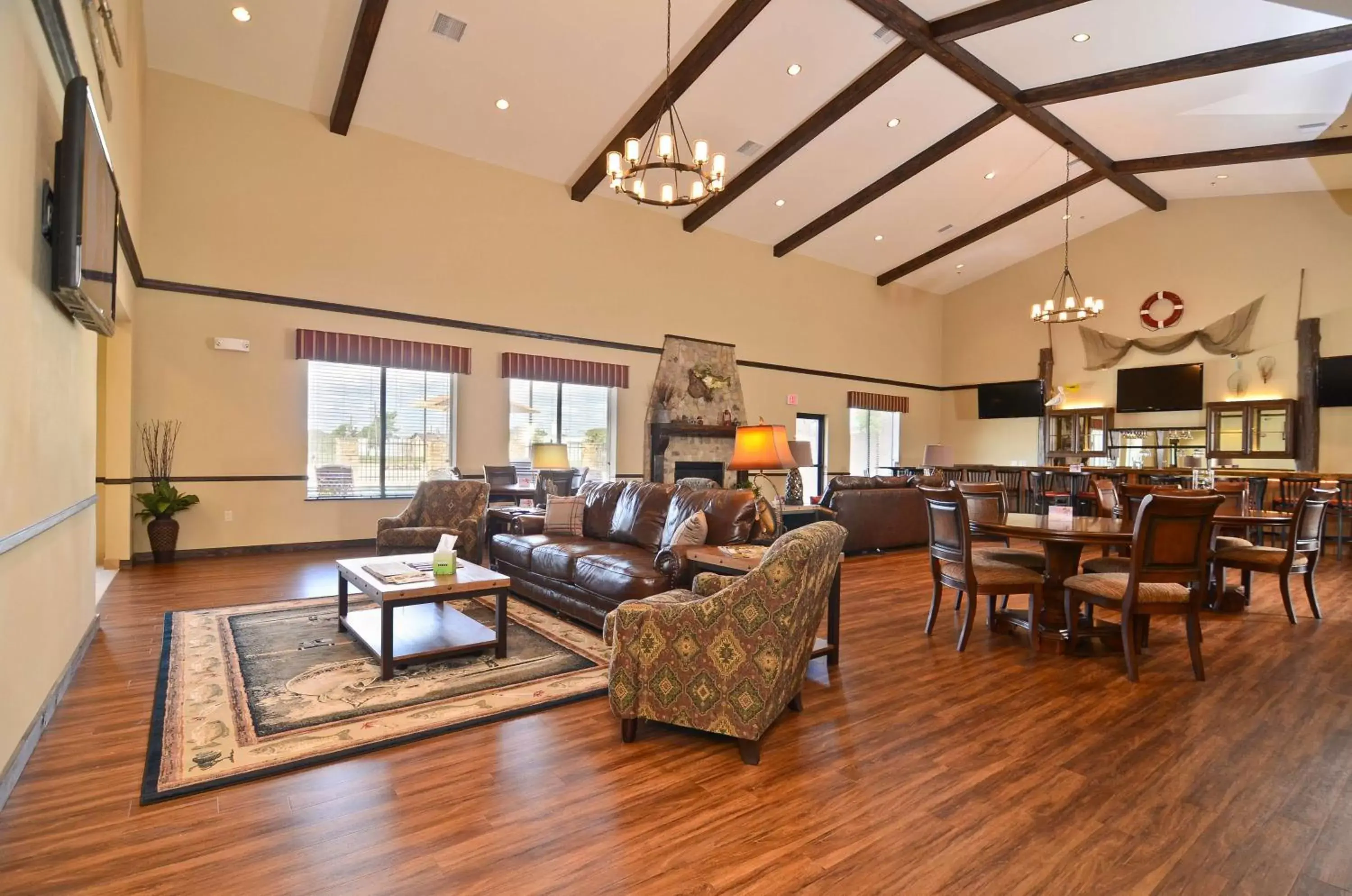 Lobby or reception in Best Western Plus Emory at Lake Fork Inn & Suites