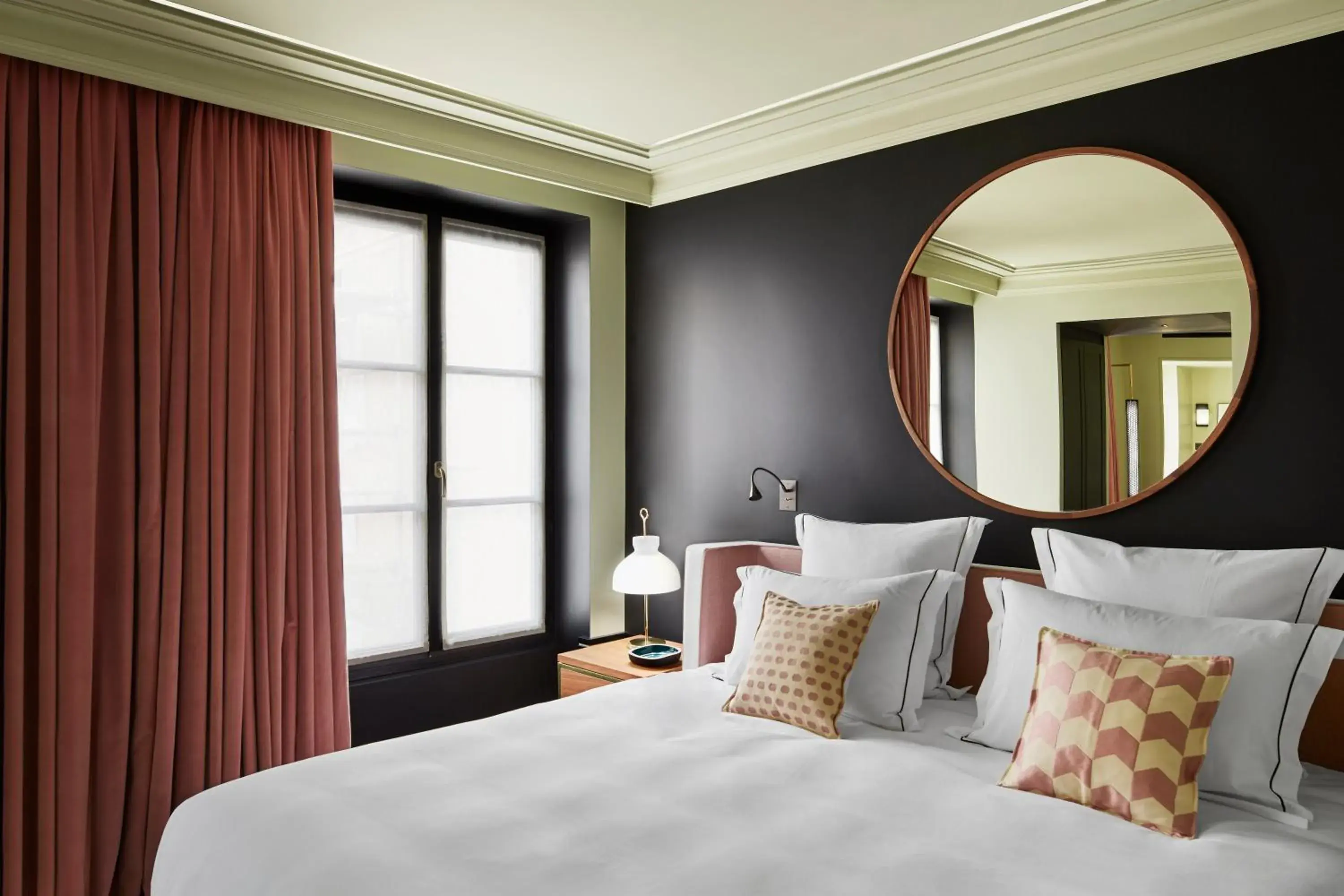 Bed in Le Roch Hotel & Spa