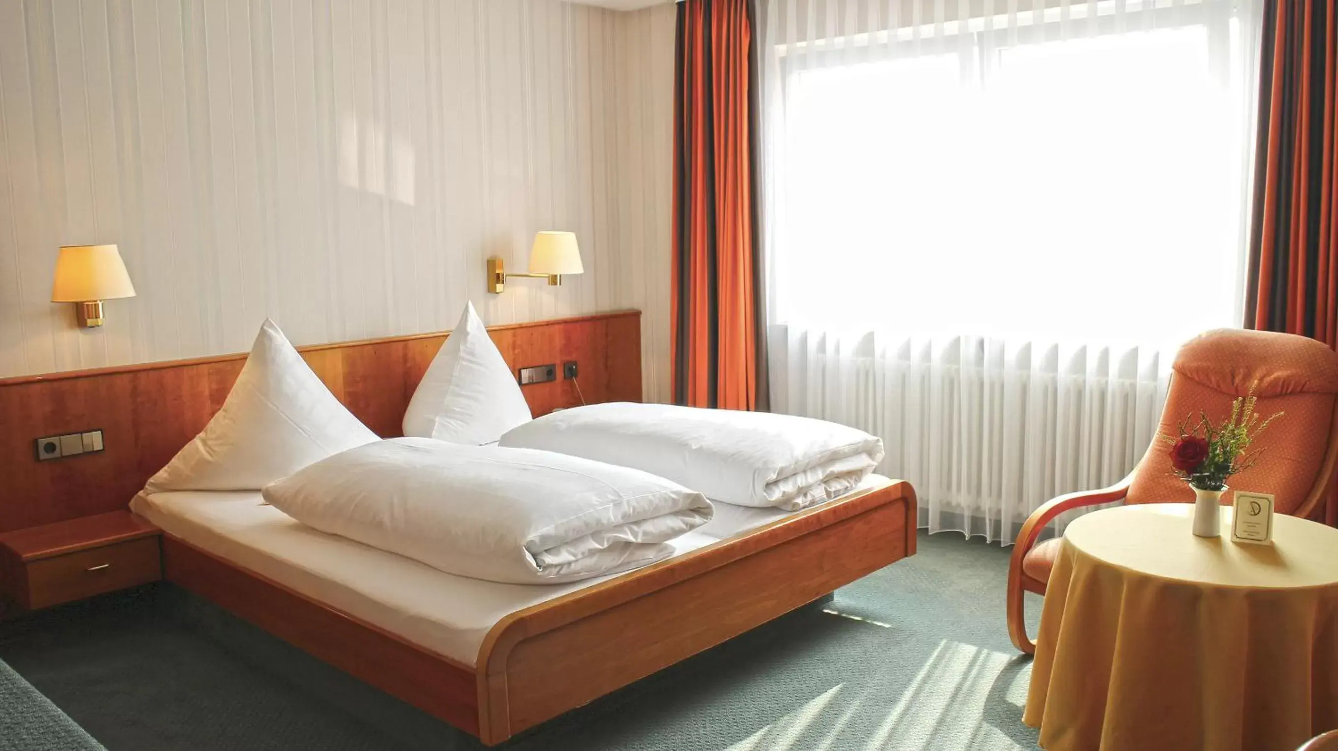 Bed in Hotel Zum Schiff