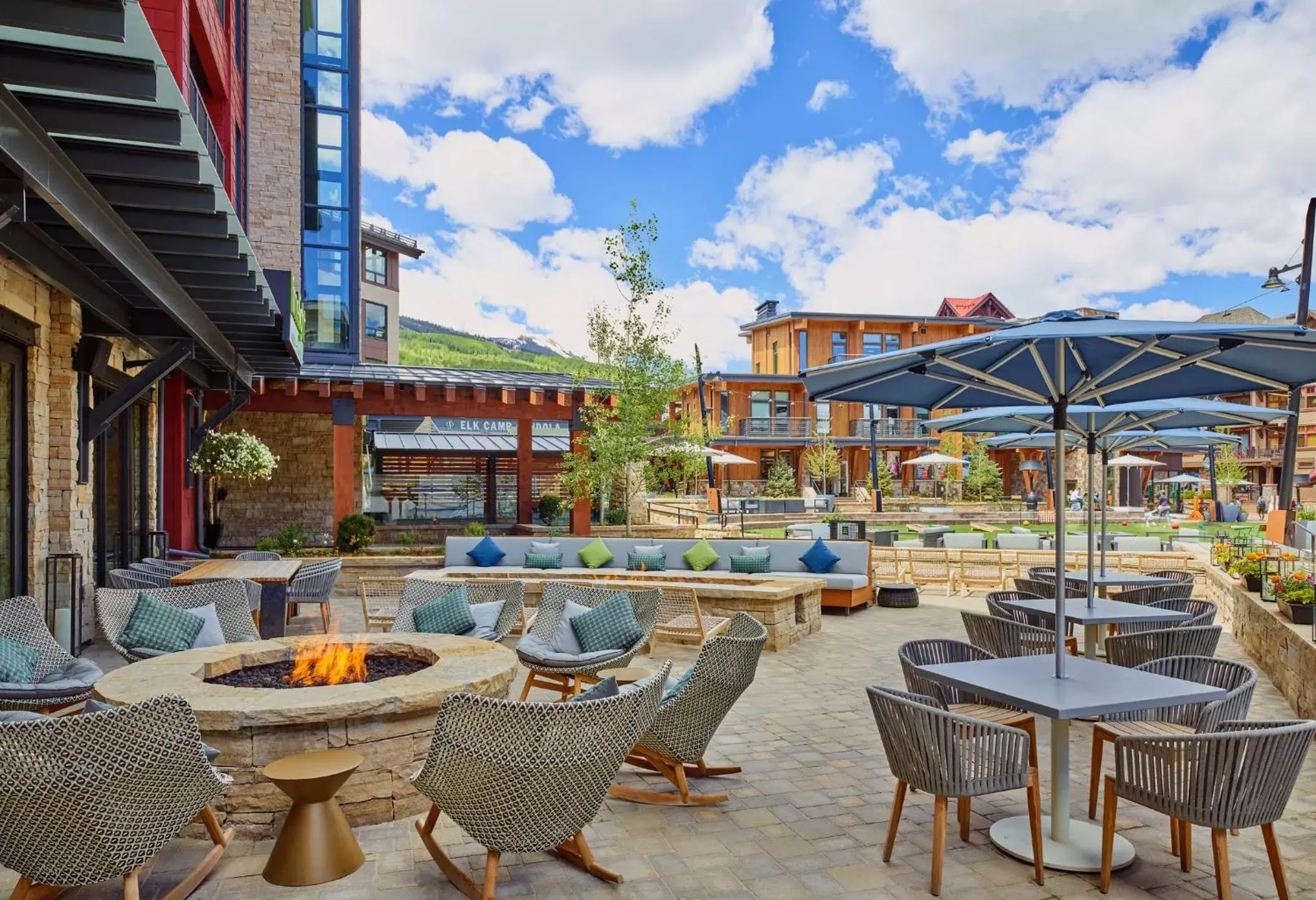 Patio in Limelight Hotel Snowmass
