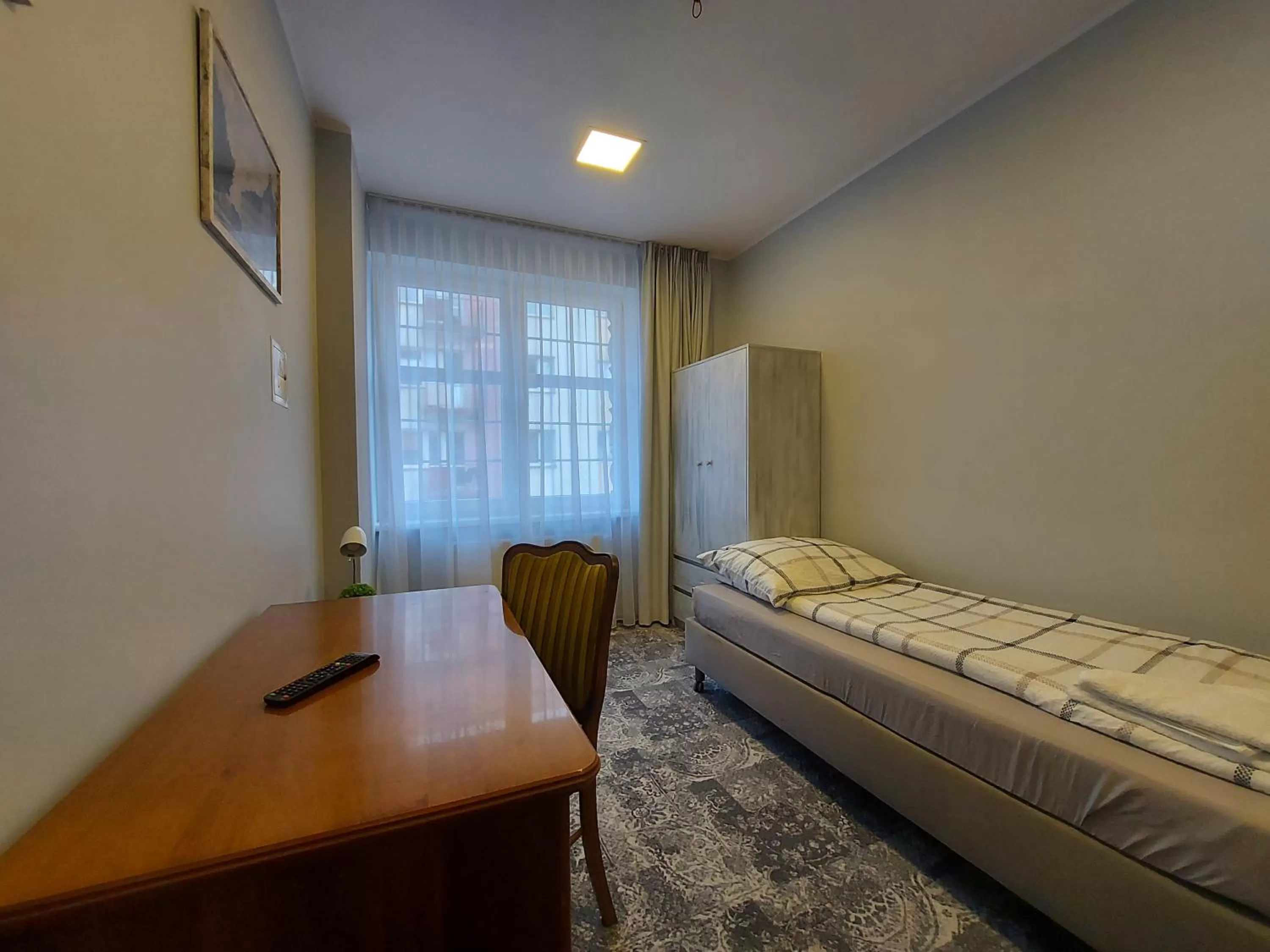 Photo of the whole room, Bed in Kamienica1924