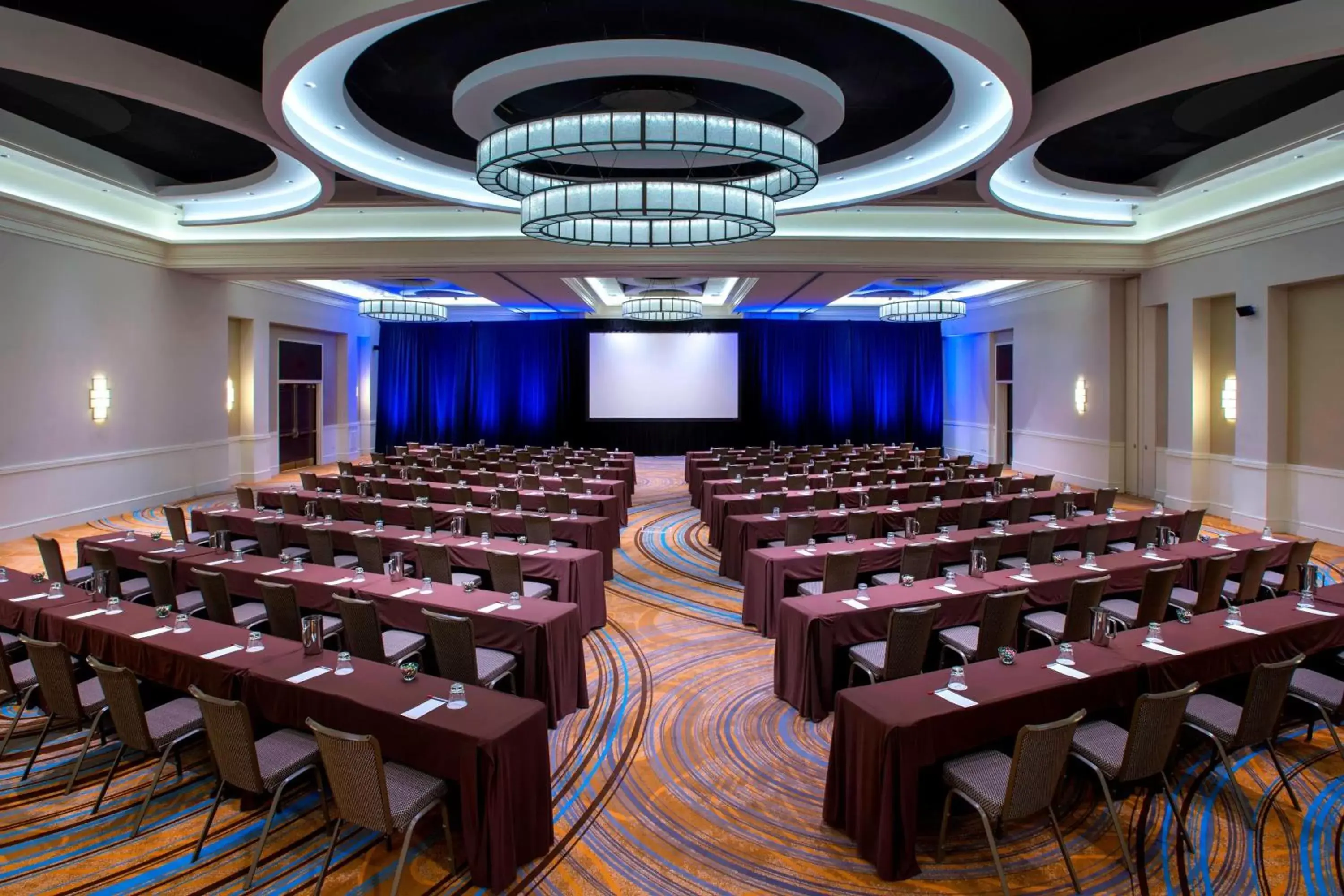 Meeting/conference room in Newark Liberty International Airport Marriott