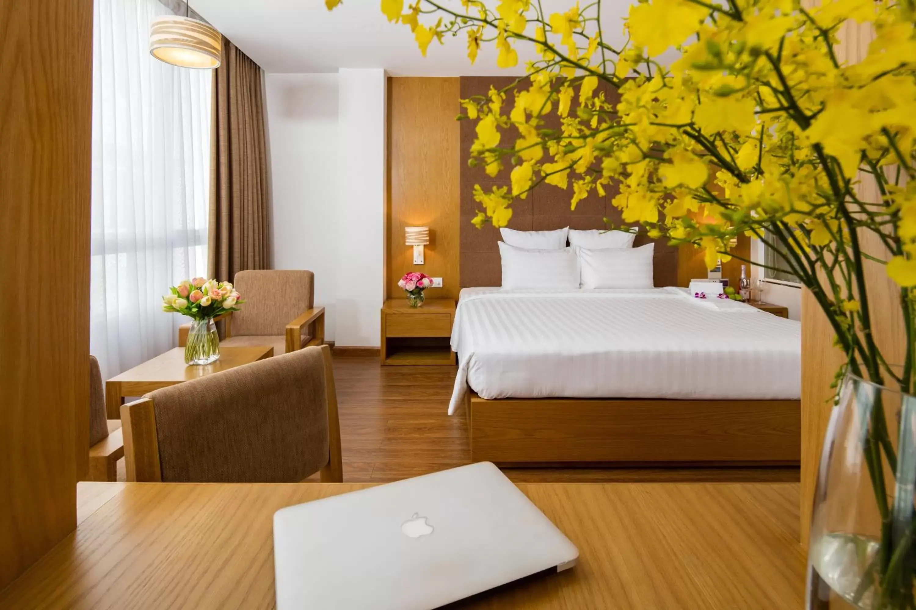 Paradise Suite Free Afternoon Tea & Mini Bar in Paradise Saigon Boutique Hotel & Spa Paradise Suite Free Afternoon Tea & Mini Bar in Paradise Saigon Boutique Hotel & Spa