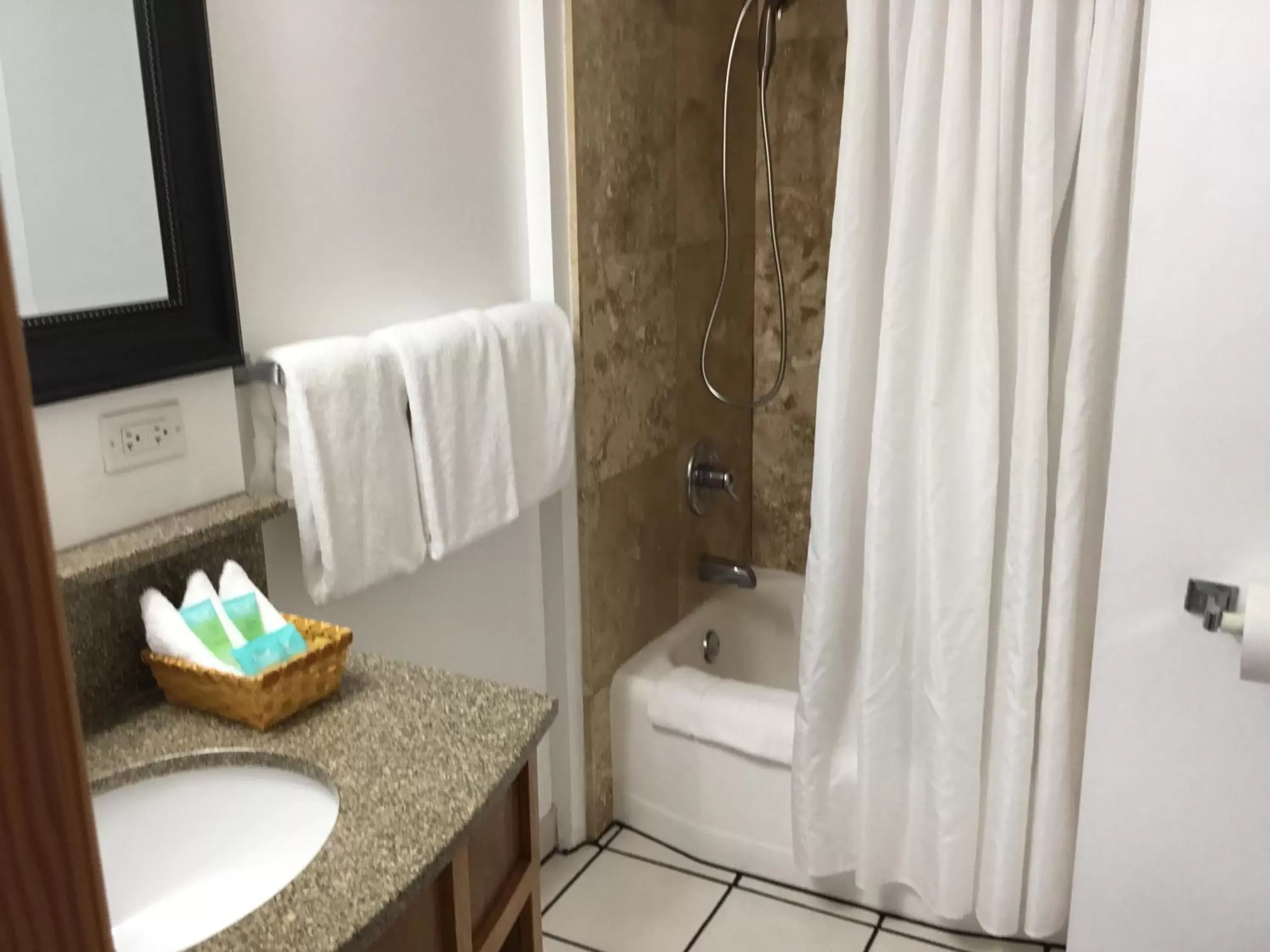 Bathroom in Holiday Surf Hotel (with full kitchen)