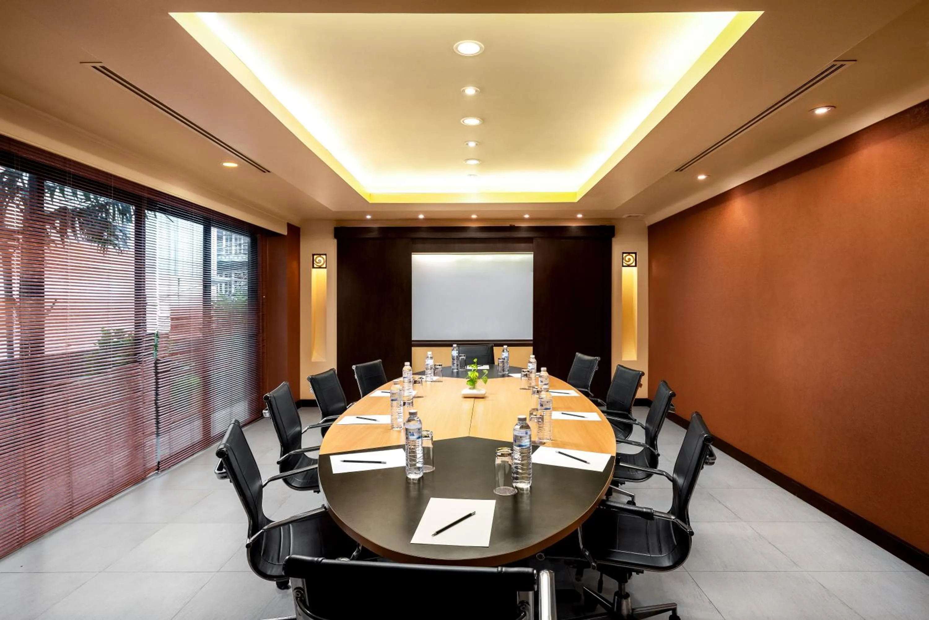 Business facilities in Patong Paragon Resort & Spa SHA Extra Plus