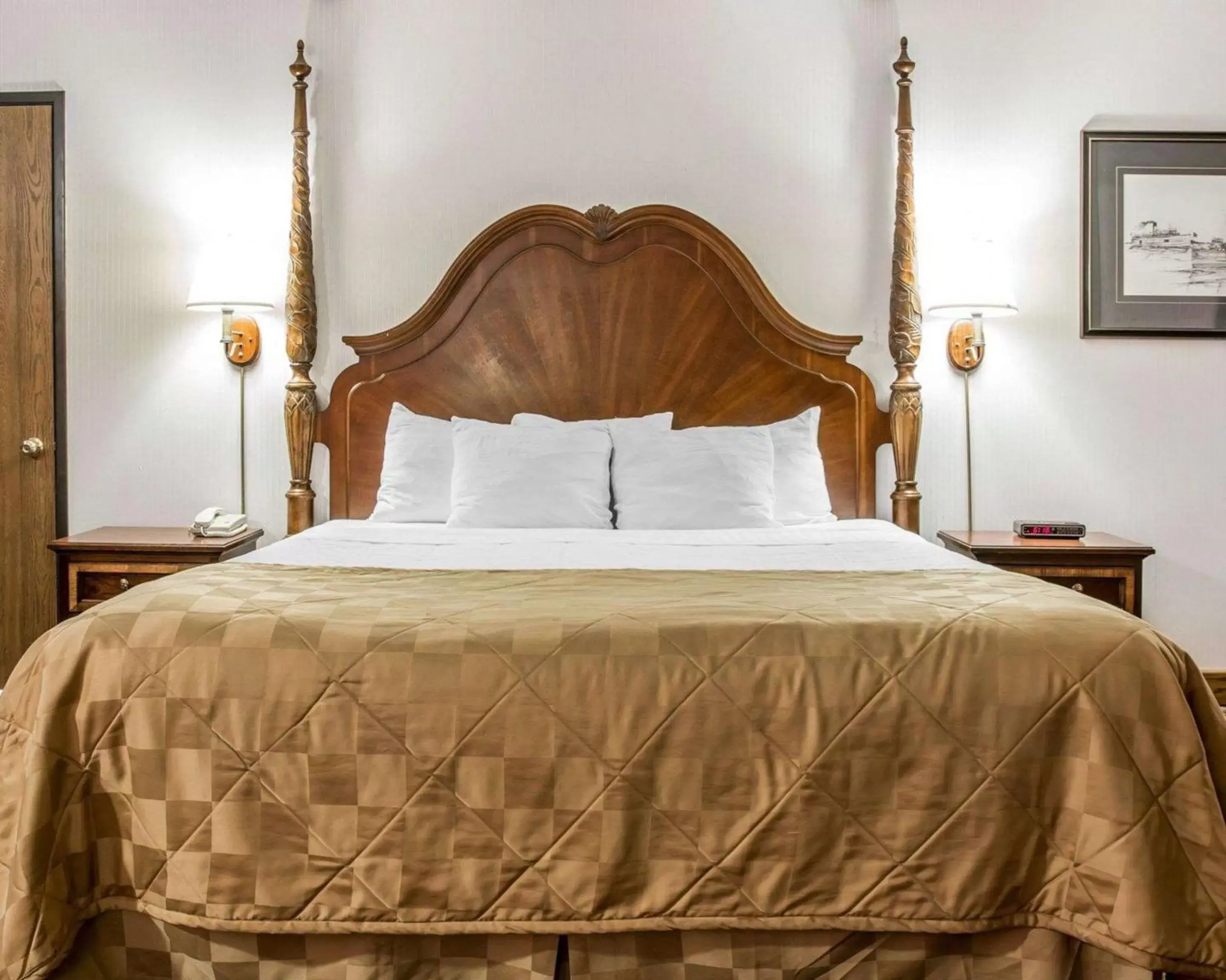 Photo of the whole room, Bed in Clarion Hotel Beachfront Photo of the whole room, Bed in Clarion Hotel Beachfront