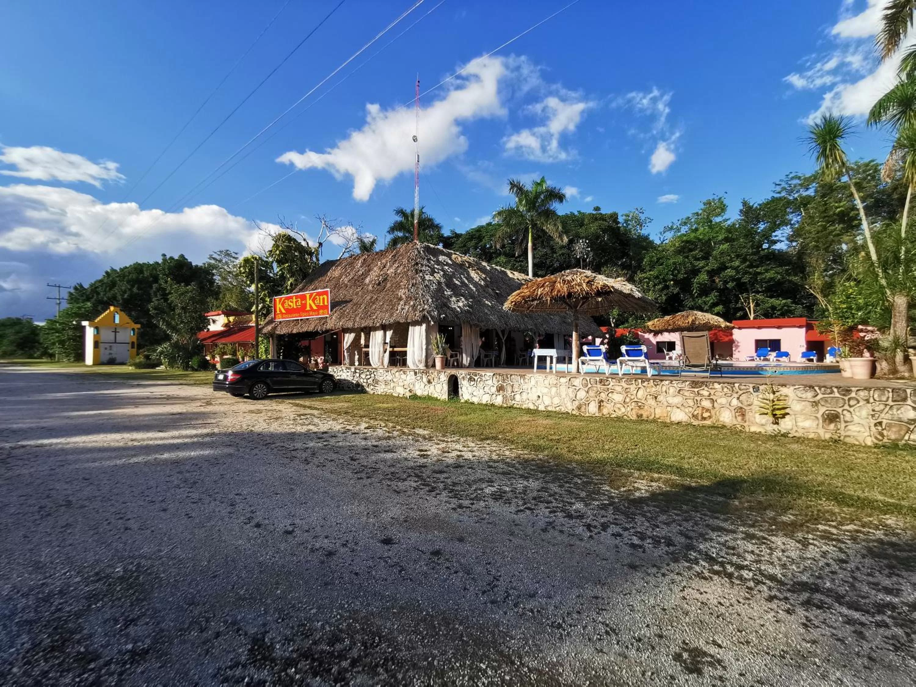 Property building in Hotel Doralba Inn Chichen