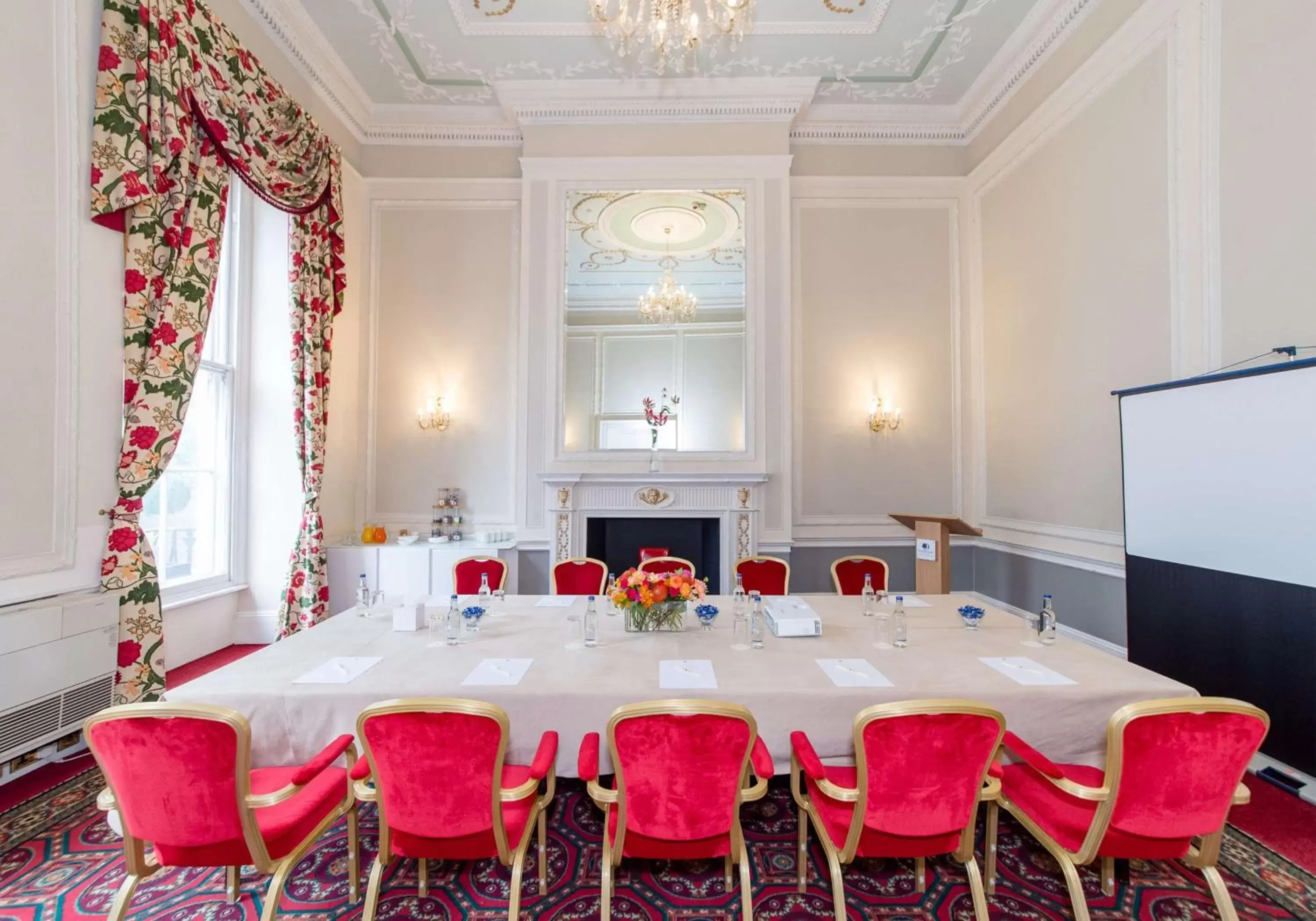 Meeting/conference room in DoubleTree by Hilton Hotel London - Marble Arch