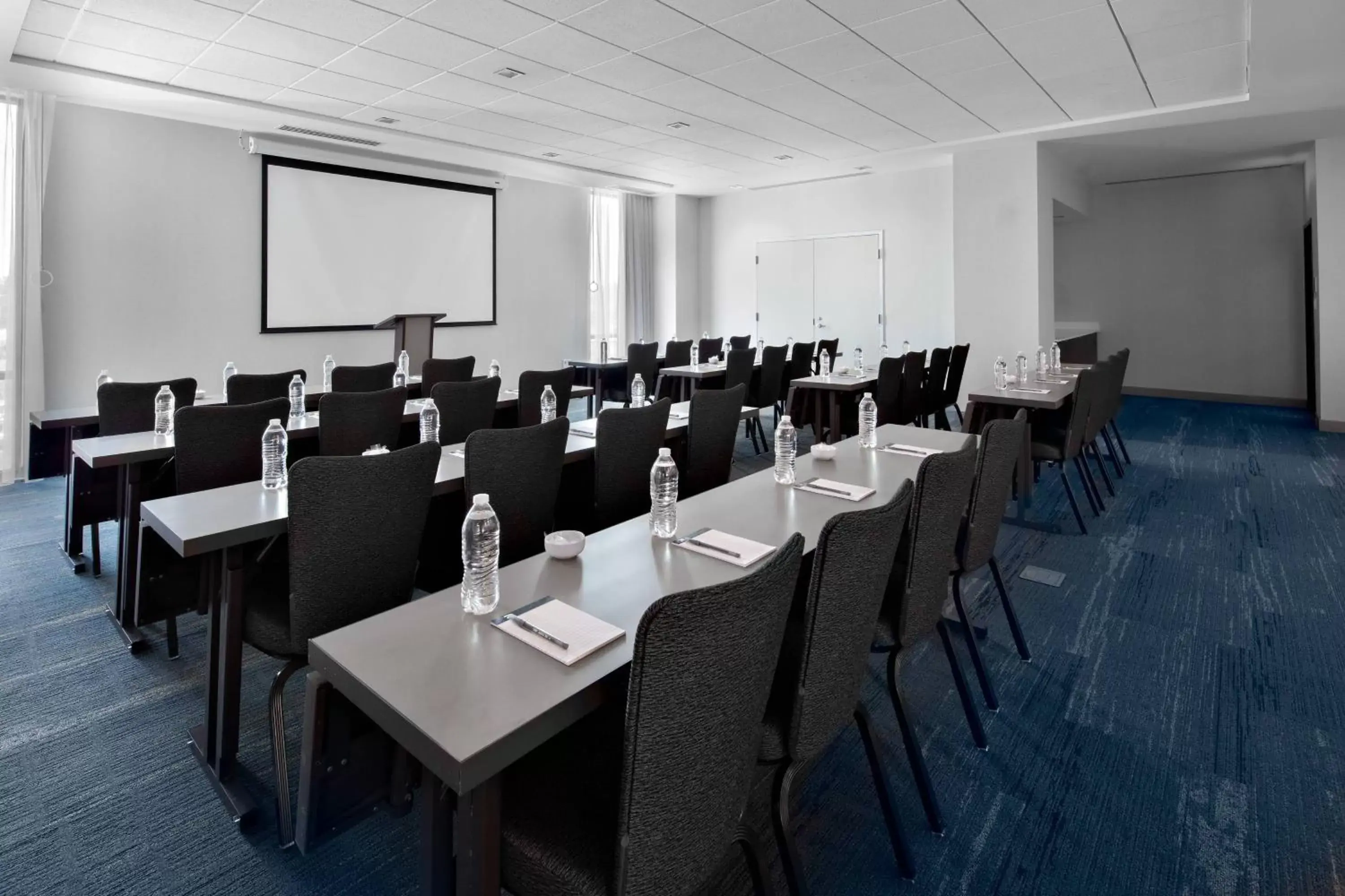 Meeting/conference room in Courtyard by Marriott Knoxville Downtown