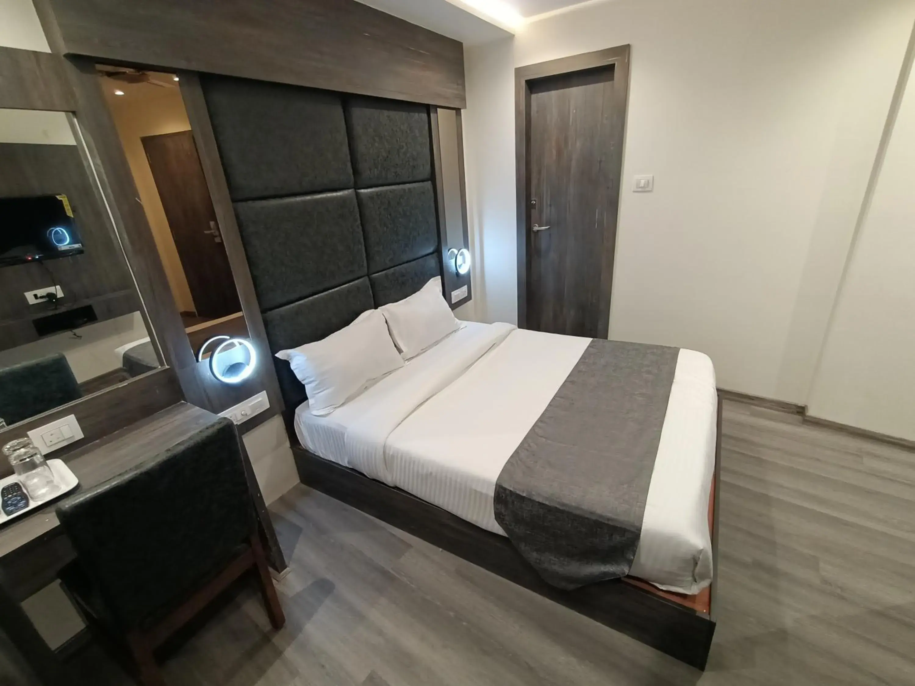 Bed in Hotel Classio Andheri