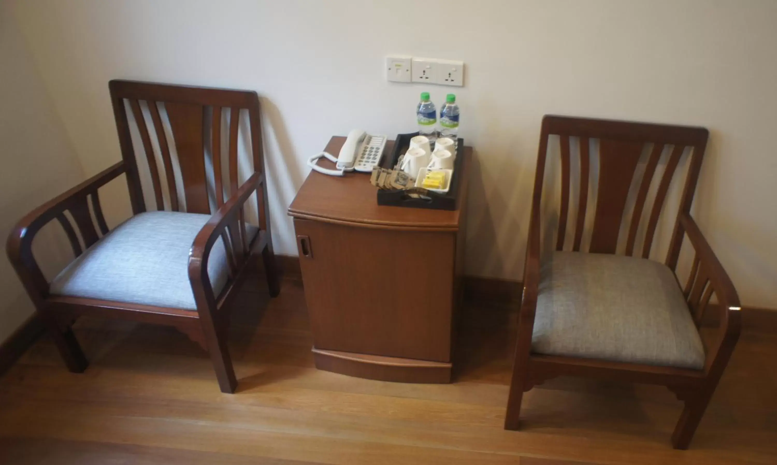 Seating Area in Heeren Straits Hotel