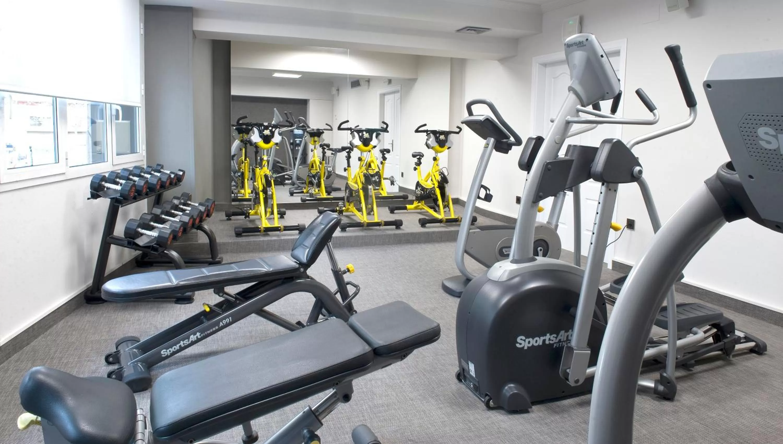 Fitness centre/facilities in Sallés Hotel Pere IV