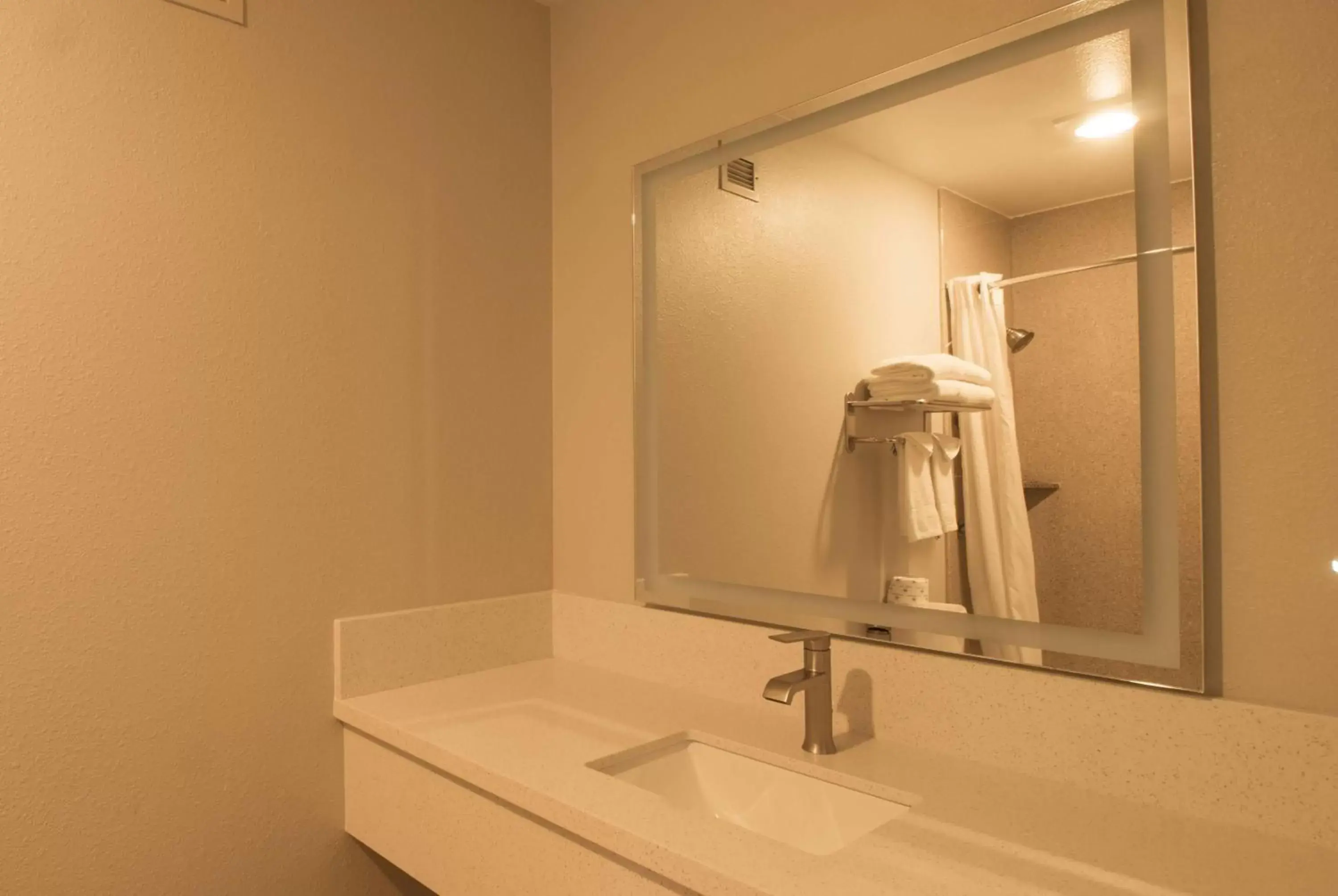 TV and multimedia, Bathroom in Days Inn by Wyndham Carlsbad