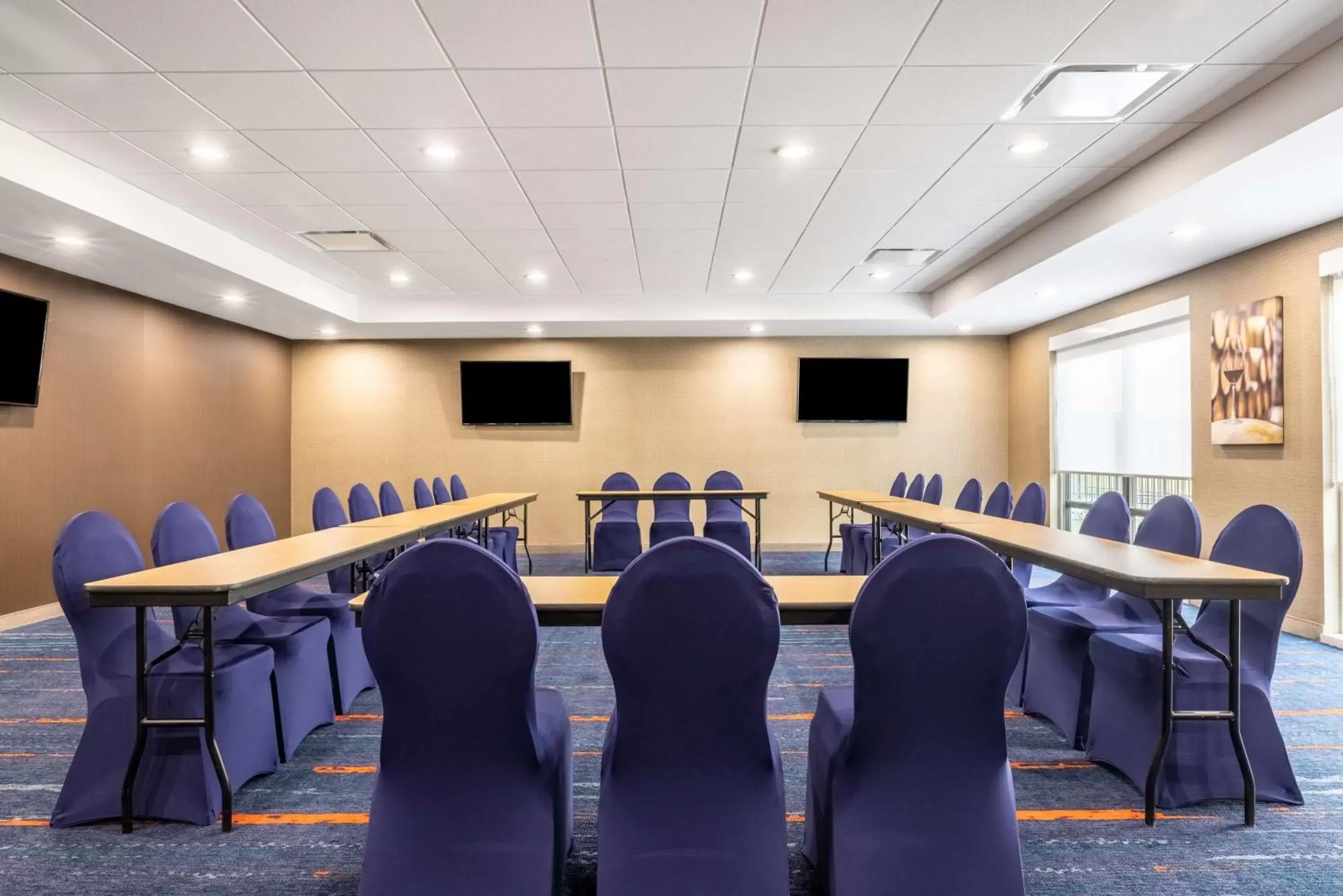 Meeting/conference room in Hampton Inn & Suites Benton Harbor, MI